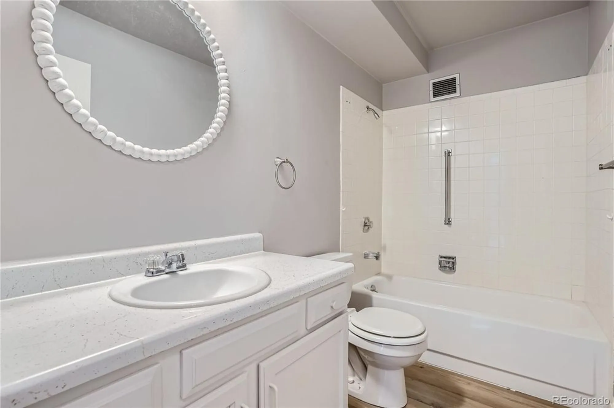 Property Slideshow image 8 of 16 | 3164 s wheeling way 308, Aurora, CO, 80014
