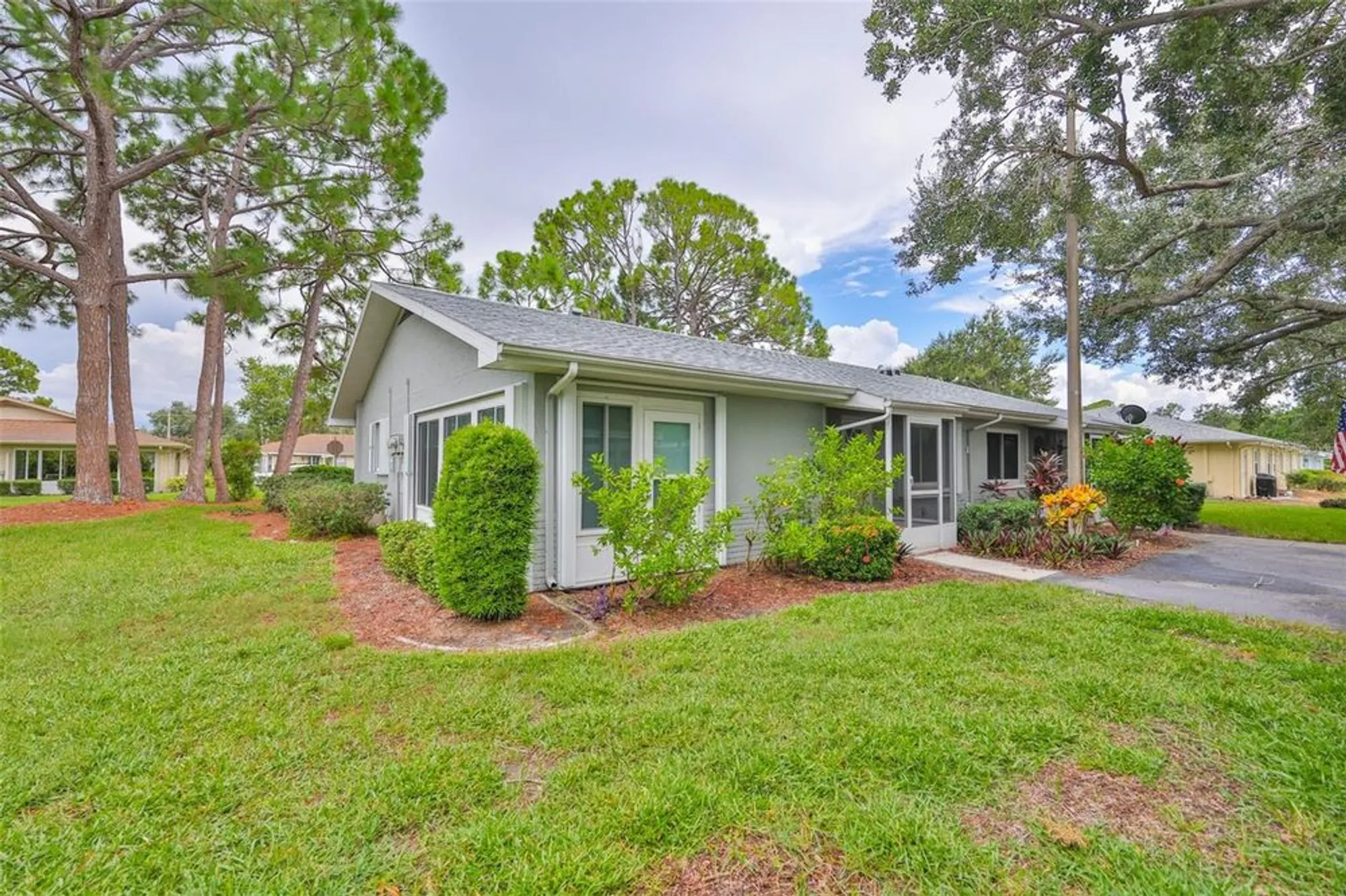 Property Slideshow image 4 of 36 | 2206 horsham pl, Sun City Center, FL, 33573