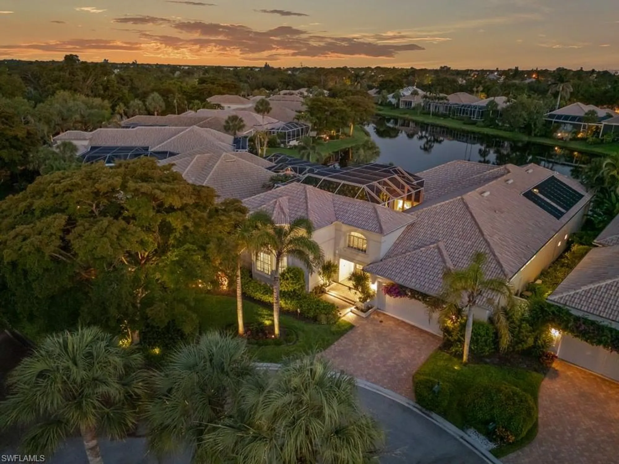 Property Slideshow image 43 of 50 | 27508 riverbank dr, Bonita Springs, FL, 34134