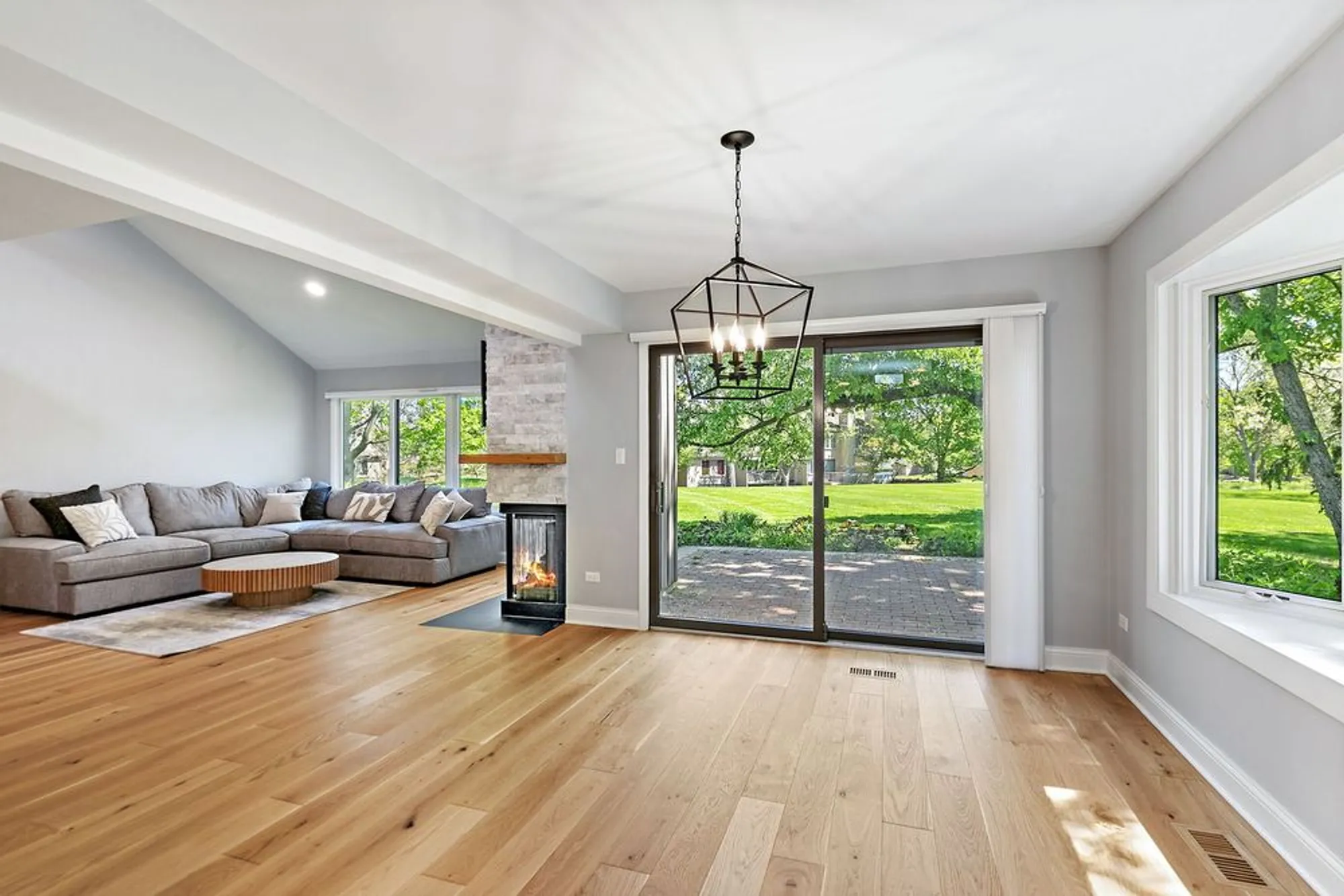 Property Slideshow image 33 of 48 | 535 woodview rd, Lake Barrington, IL, 60010