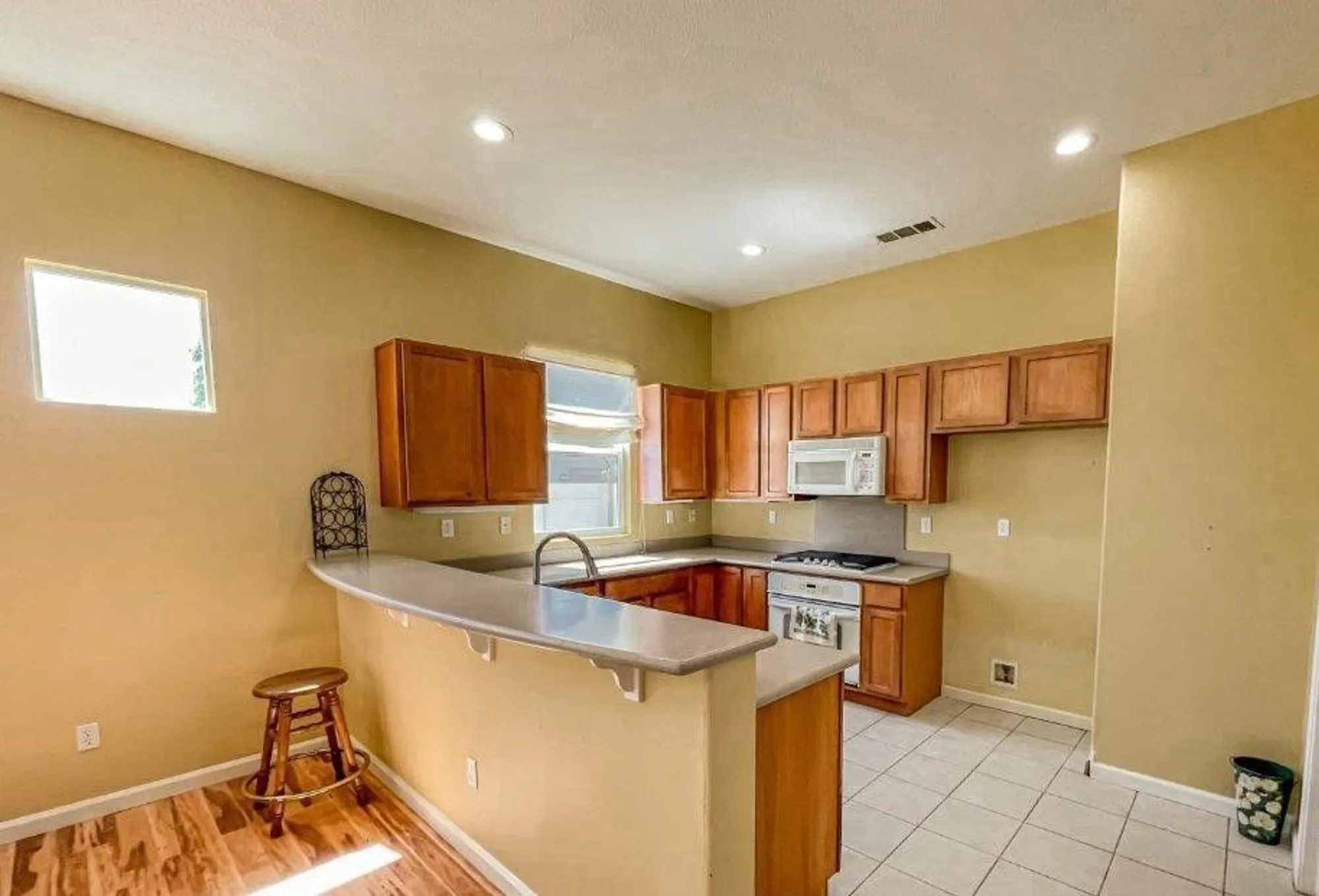 Property Slideshow image 4 of 30 | 14303 terrazzo dr, Bakersfield, CA, 93306