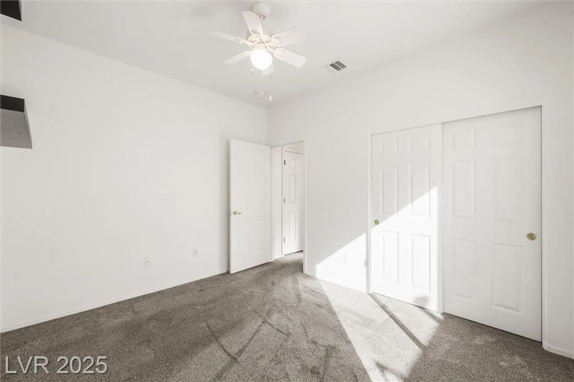 Property Slideshow image 29 of 34 | 2134 desert woods dr, Henderson, NV, 89012