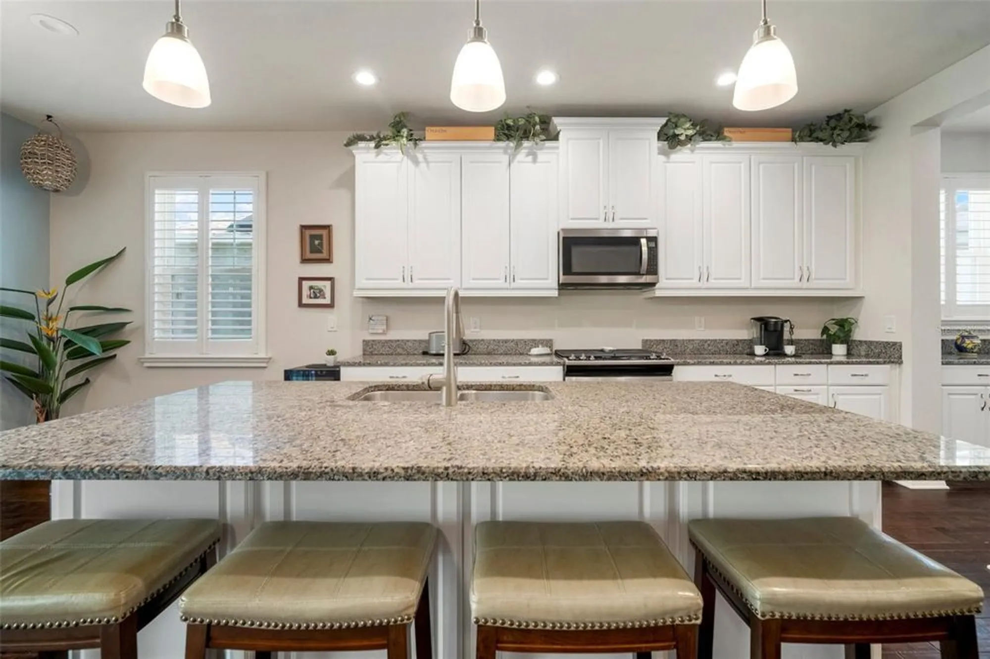 Property Slideshow image 31 of 93 | 5102 coastal scene dr, Apollo Beach, FL, 33572