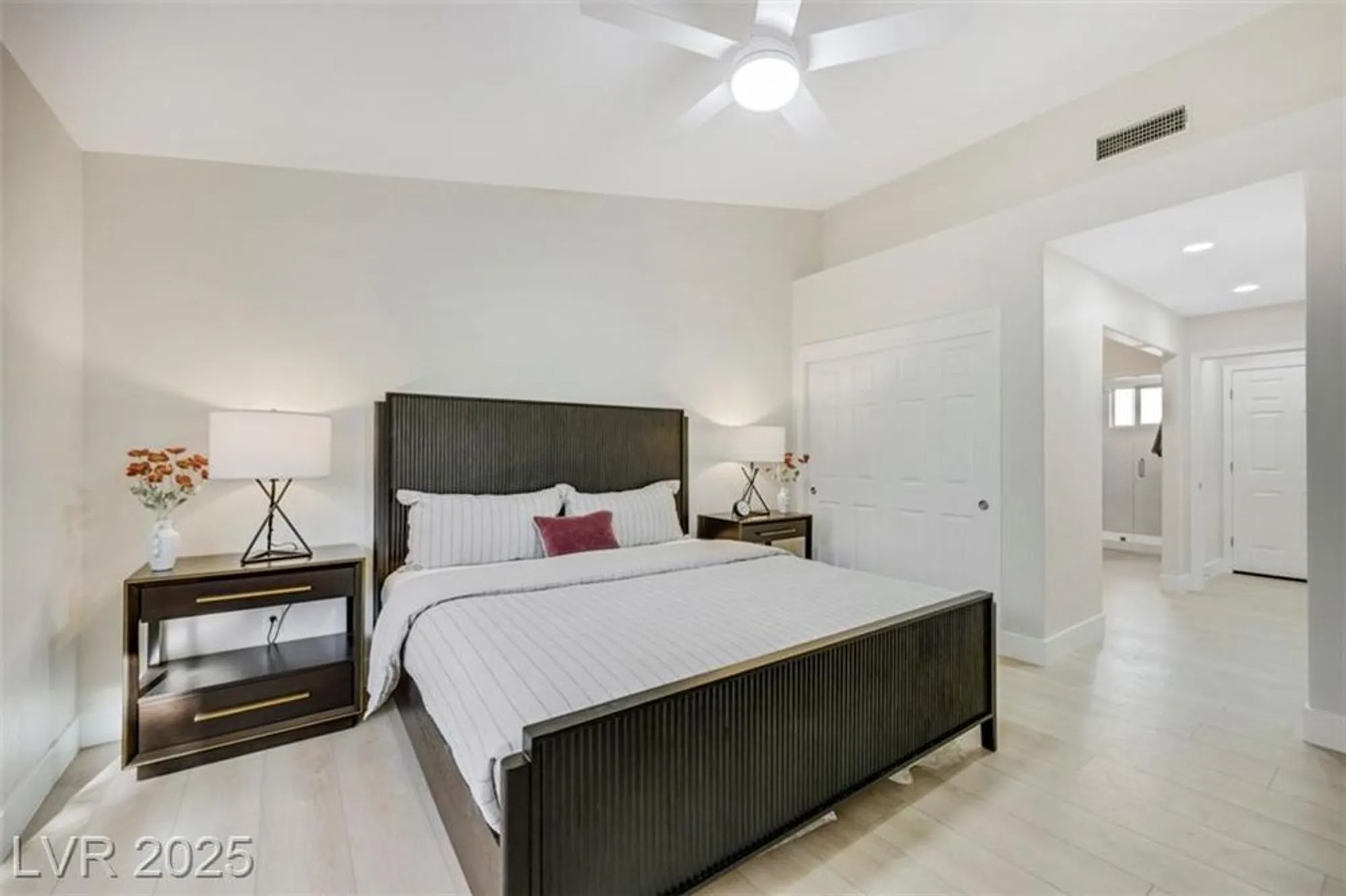 Property Slideshow image 22 of 31 | 2441 banora point dr, Las Vegas, NV, 89134