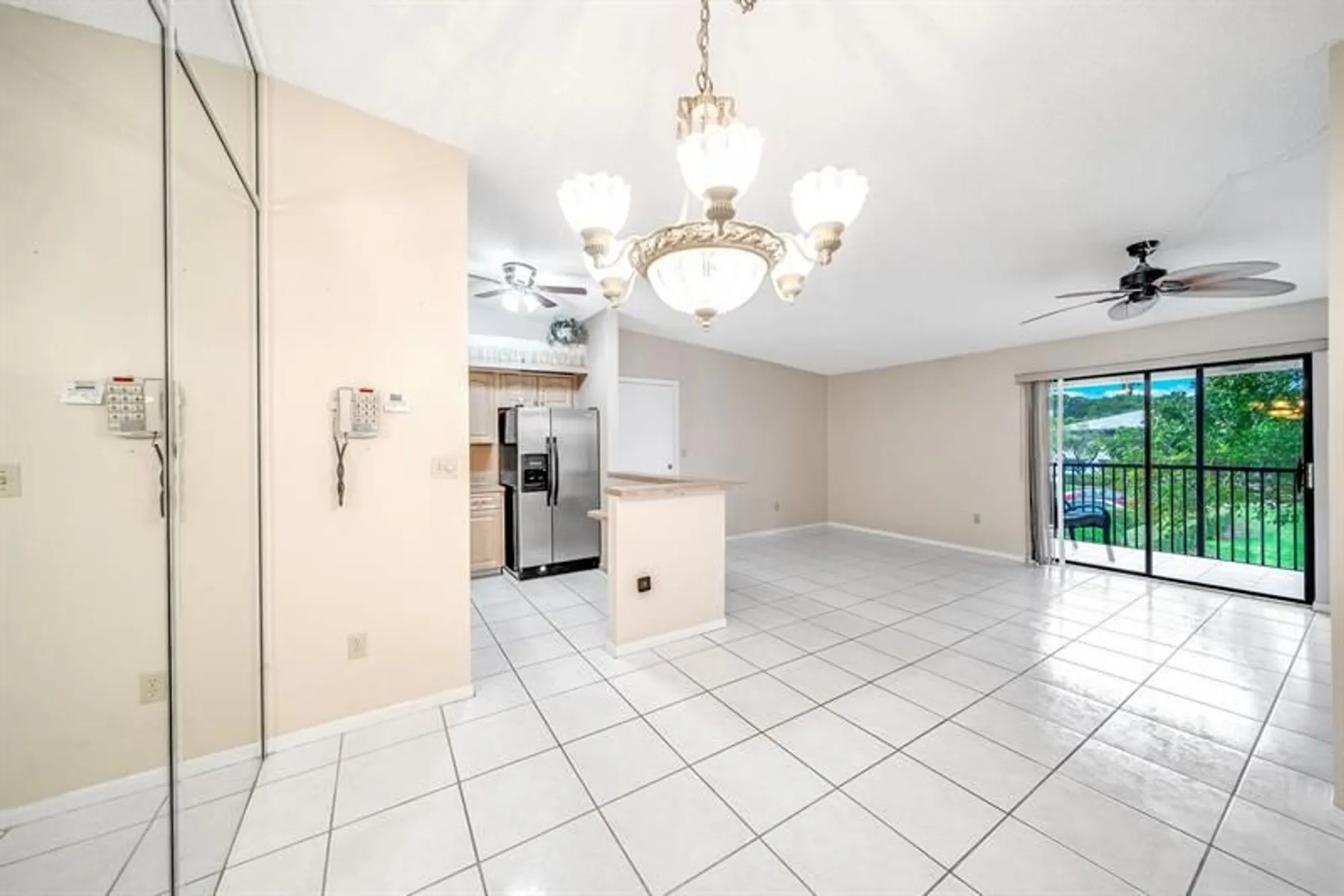 Property Slideshow image 14 of 30 | 9933 n belfort cir 201, Tamarac, FL, 33321