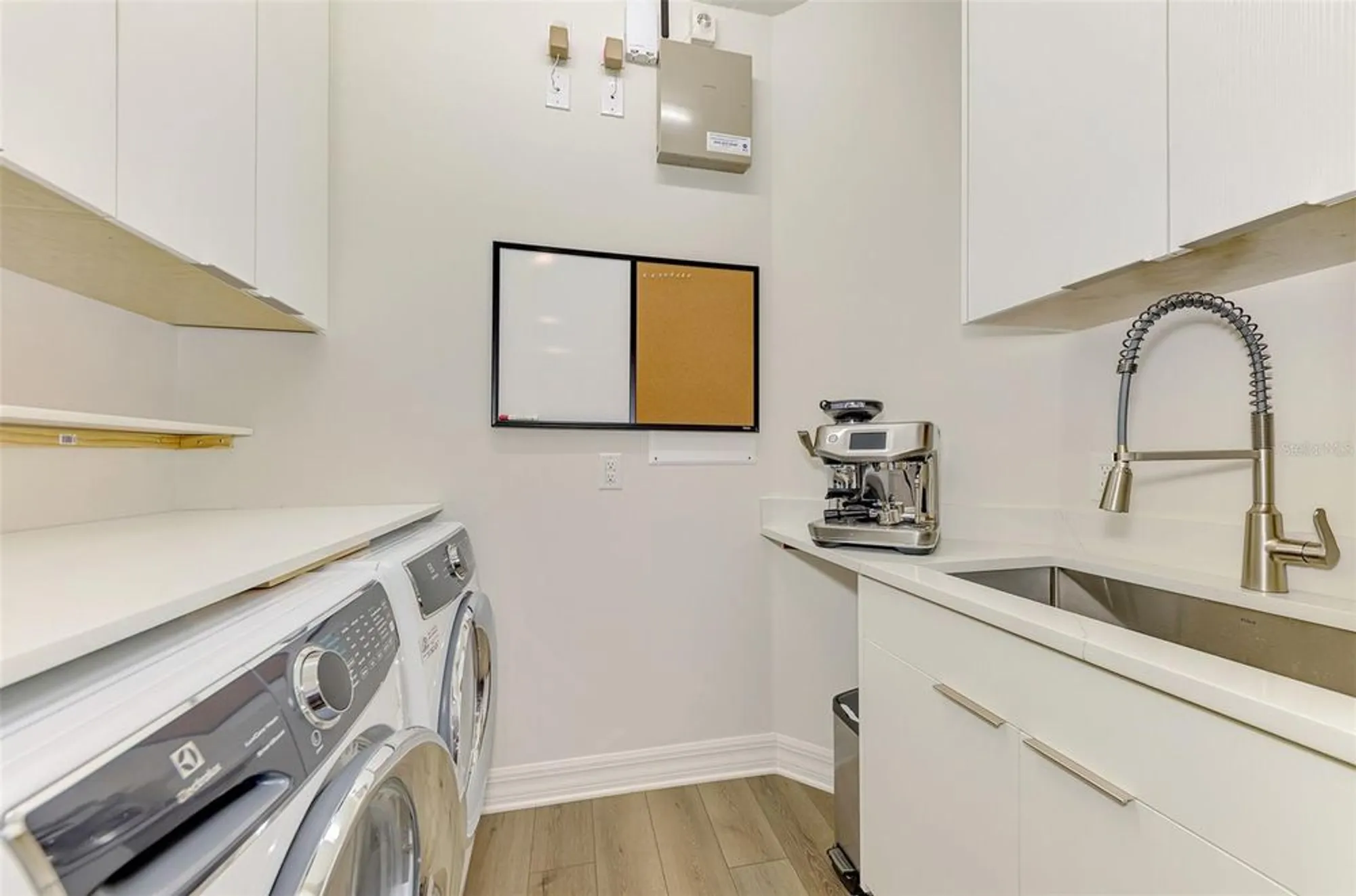 Property Slideshow image 45 of 79 | 6193 abaco dr, Sarasota, FL, 34238