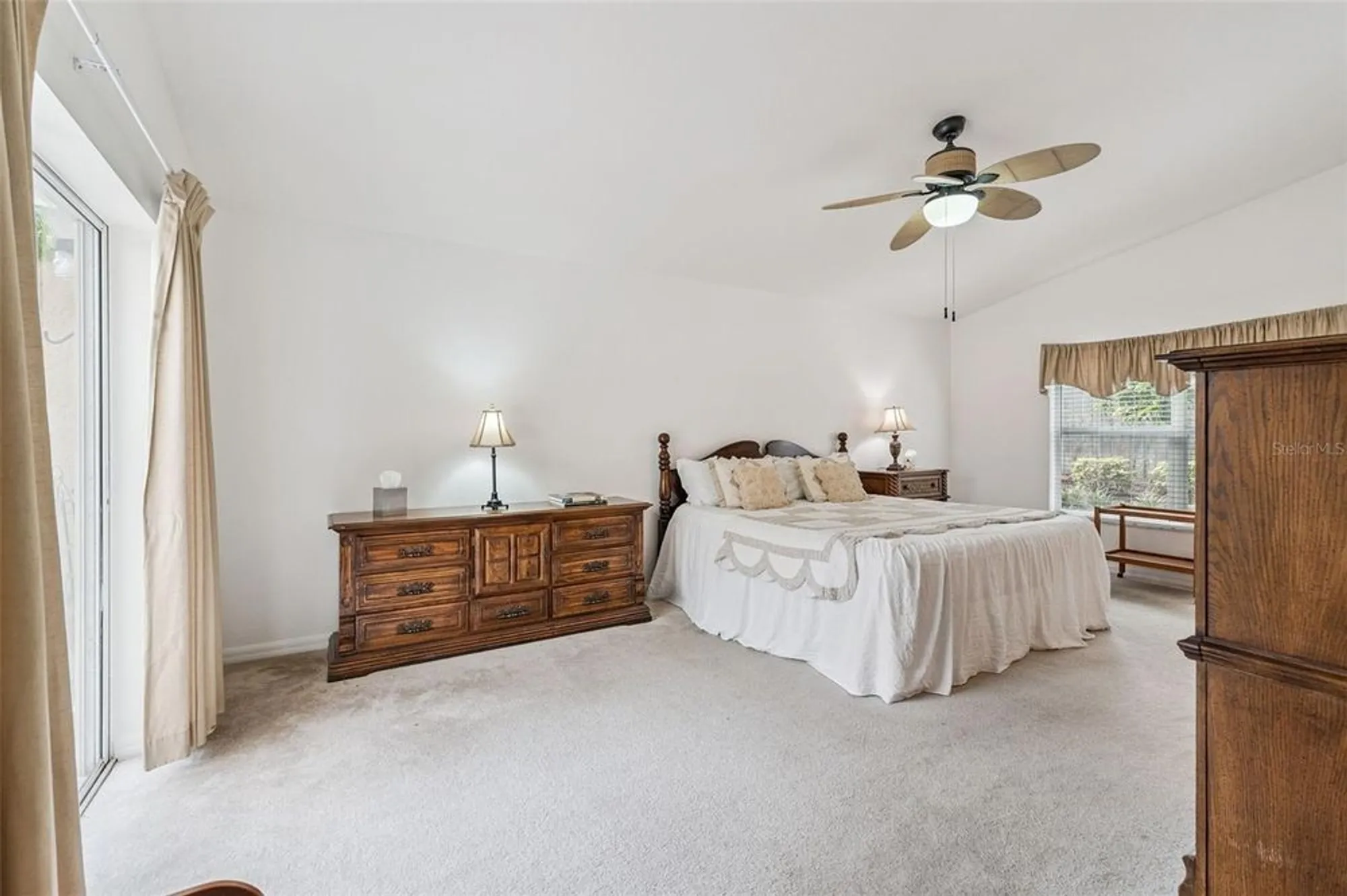 Property Slideshow image 13 of 40 | 400 lake suzanne dr, Lake Wales, FL, 33859