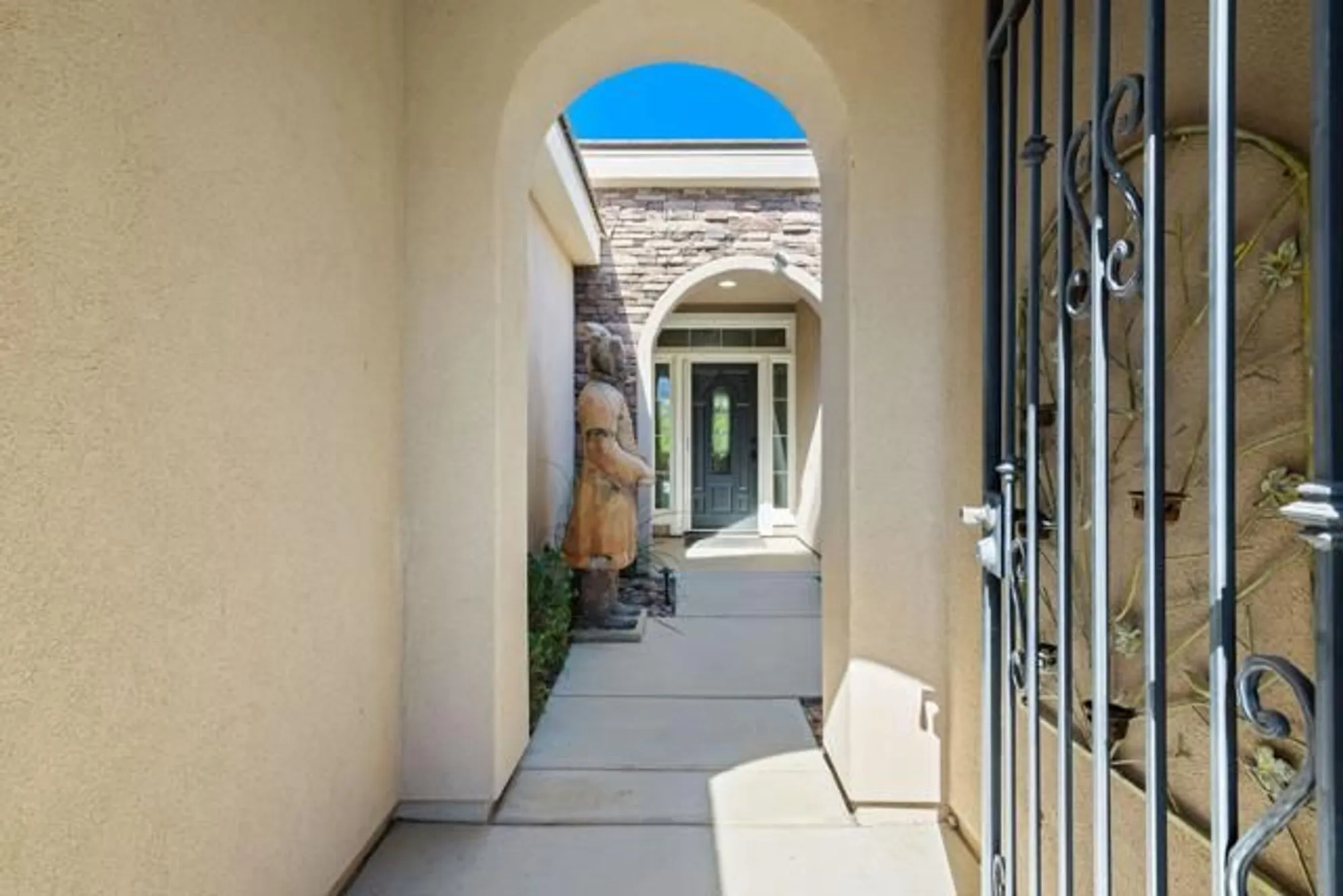 Property Slideshow image 6 of 83 | 81406 joshua tree ct, La Quinta, CA, 92253
