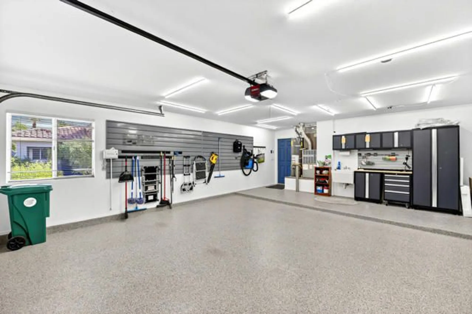 Property Slideshow image 19 of 37 | 78441 desert willow dr, Palm Desert, CA, 92211