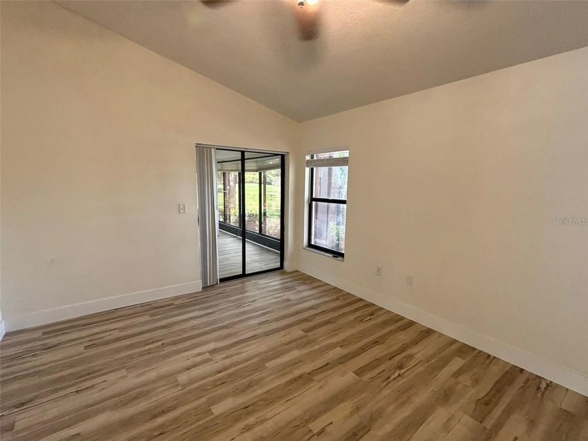 Property Slideshow image 12 of 23 | 339 pembroke ln 228, Venice, FL, 34293