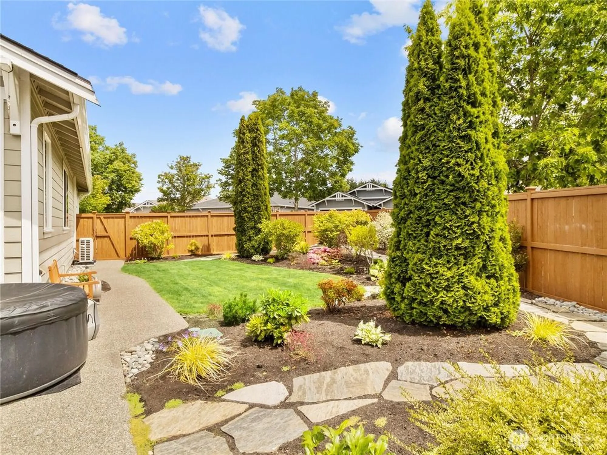 Property Slideshow image 33 of 40 | 4989 spokane st, Lacey, WA, 98516