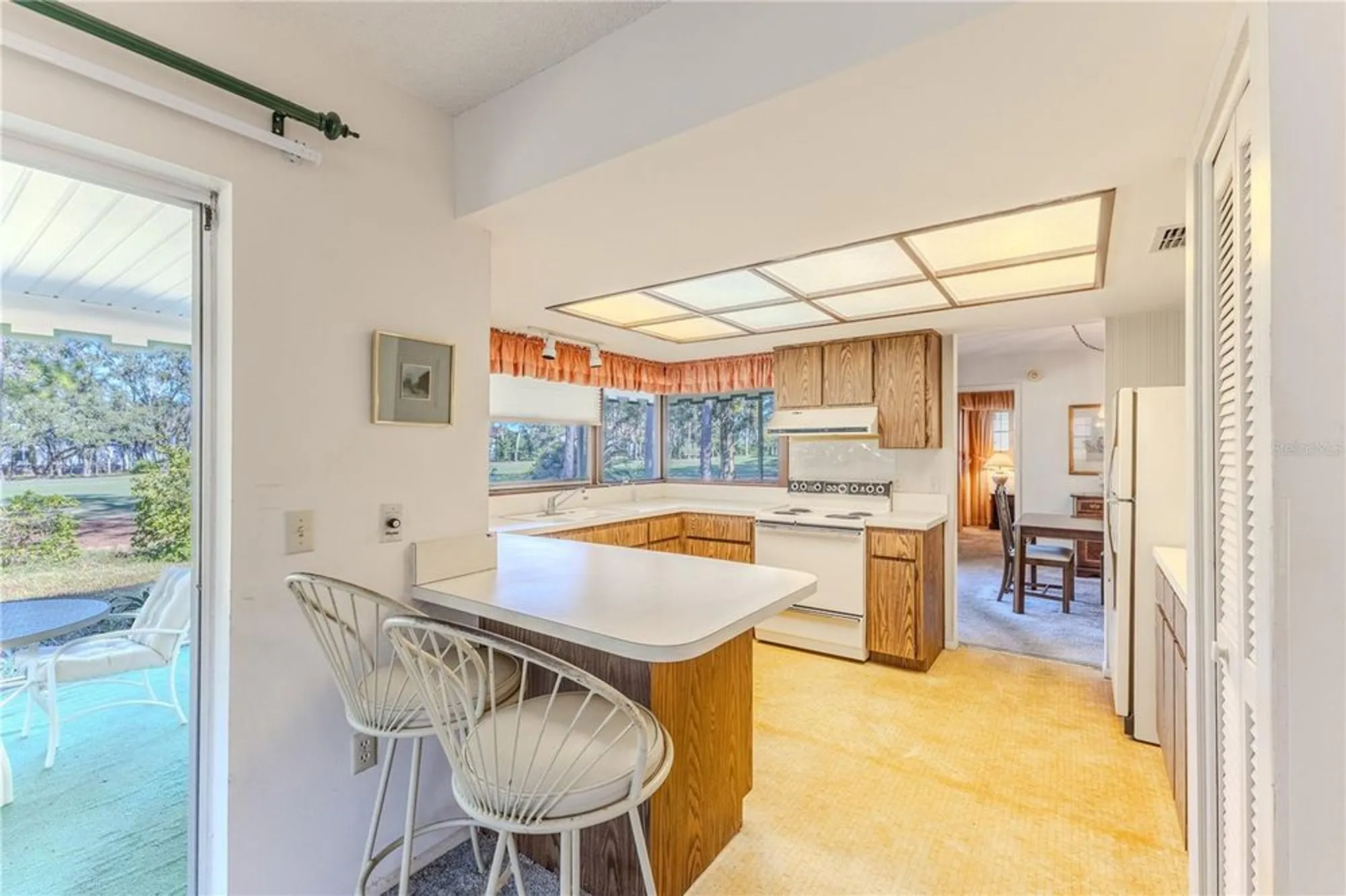 Property Slideshow image 18 of 73 | 2193 timber lodge ln, Spring Hill, FL, 34606