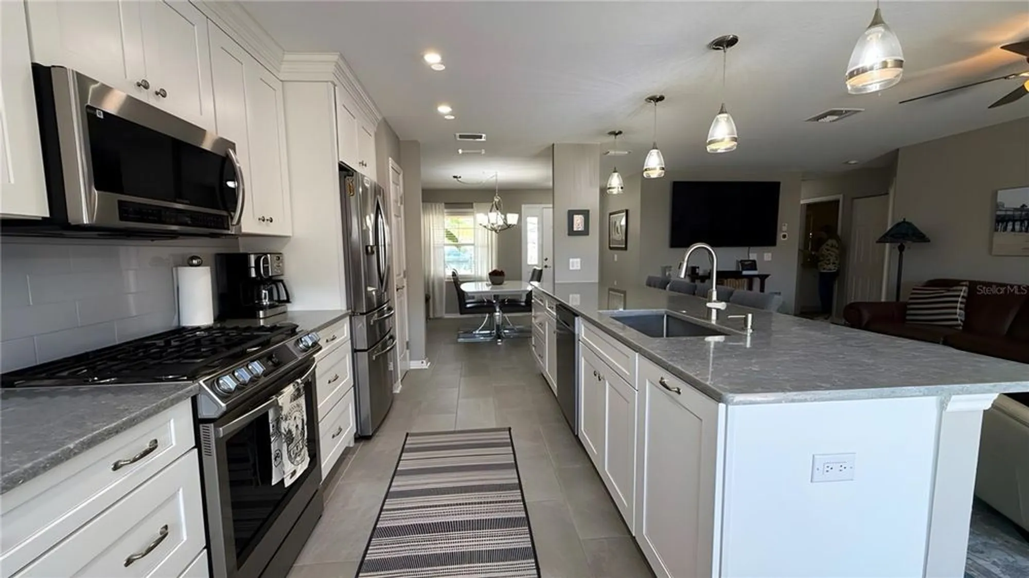 Property Slideshow image 5 of 22 | 9047 sw 102nd cir, Ocala, FL, 34481