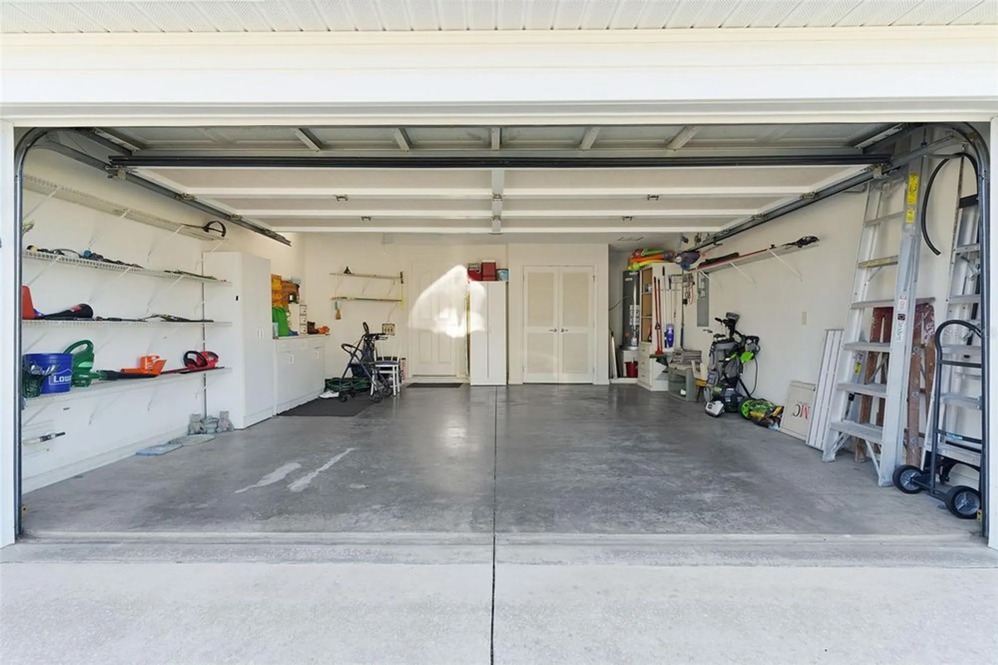 Property Slideshow image 32 of 49 | 2864 manor downs, The Villages, FL, 32162