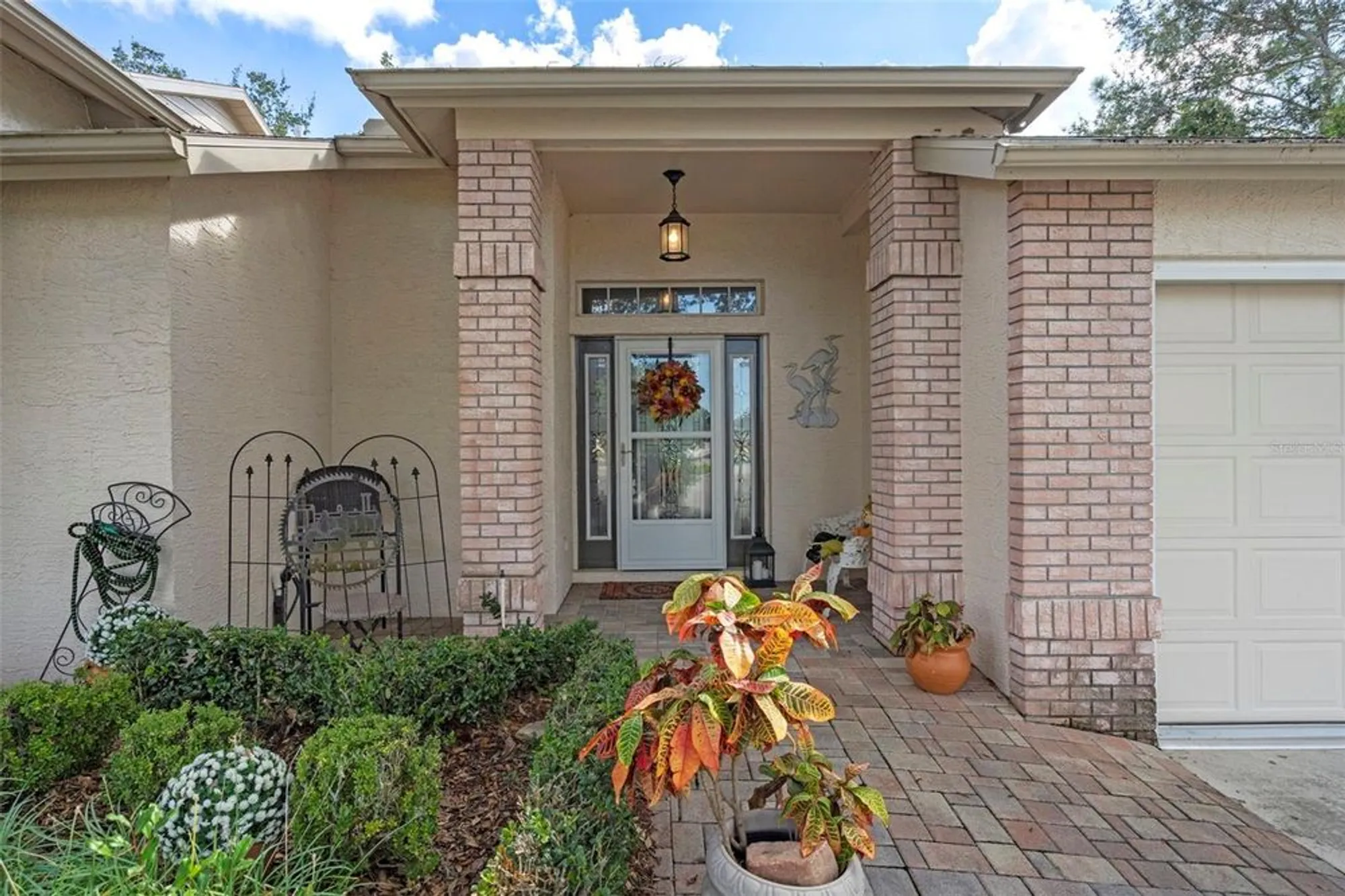 Property Slideshow image 2 of 41 | 2102 springmeadow dr, Spring Hill, FL, 34606