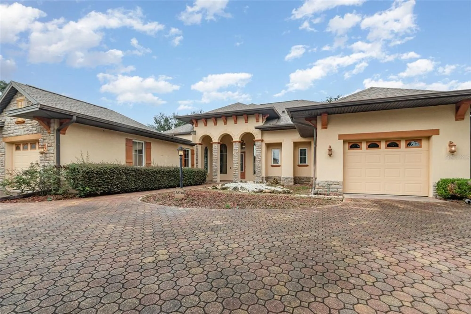 Property Slideshow image 4 of 34 | 38748 lakeview walk, Lady Lake, FL, 32159
