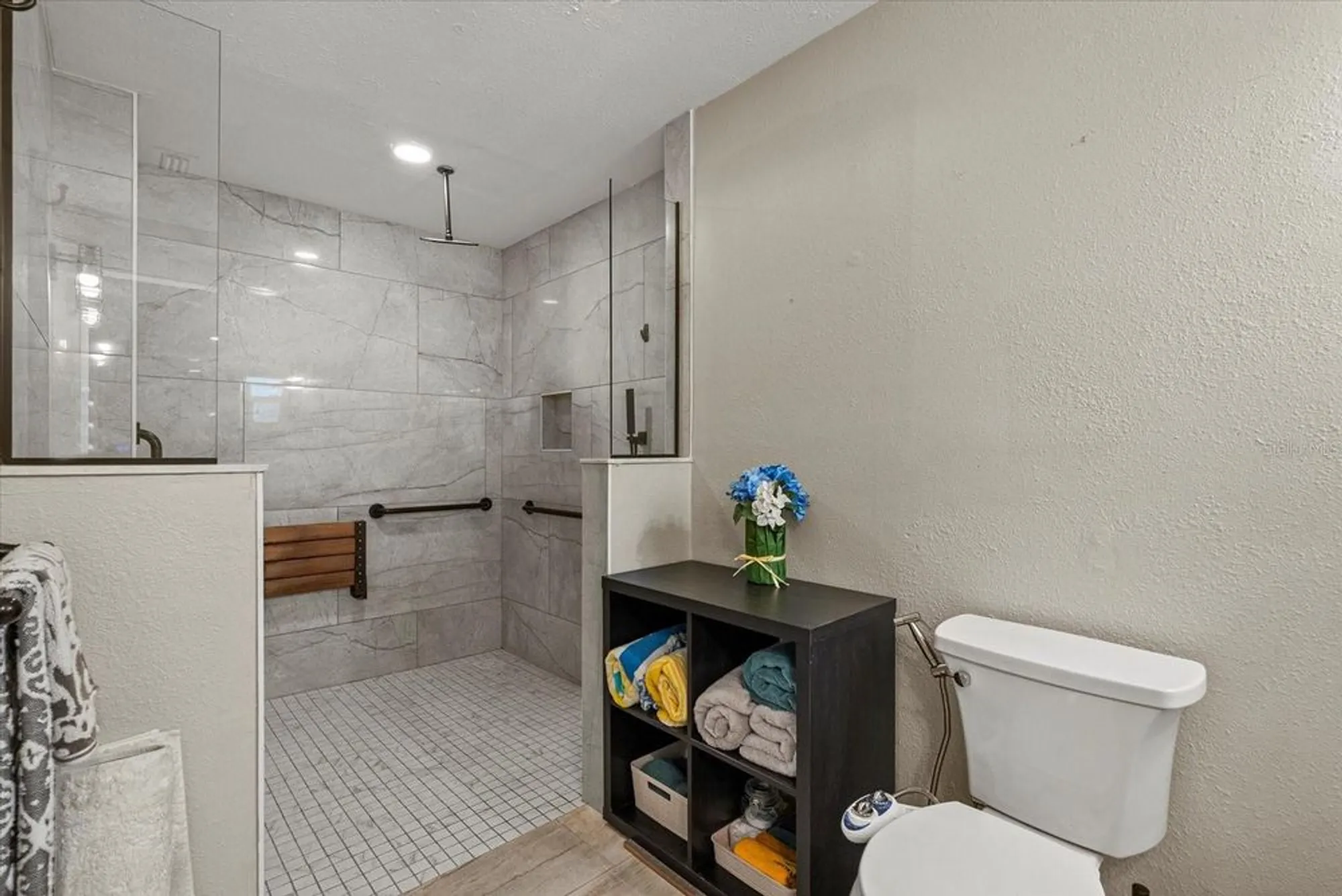 Property Slideshow image 25 of 29 | 6916 w country club dr n # 9b, Sarasota, FL, 34243