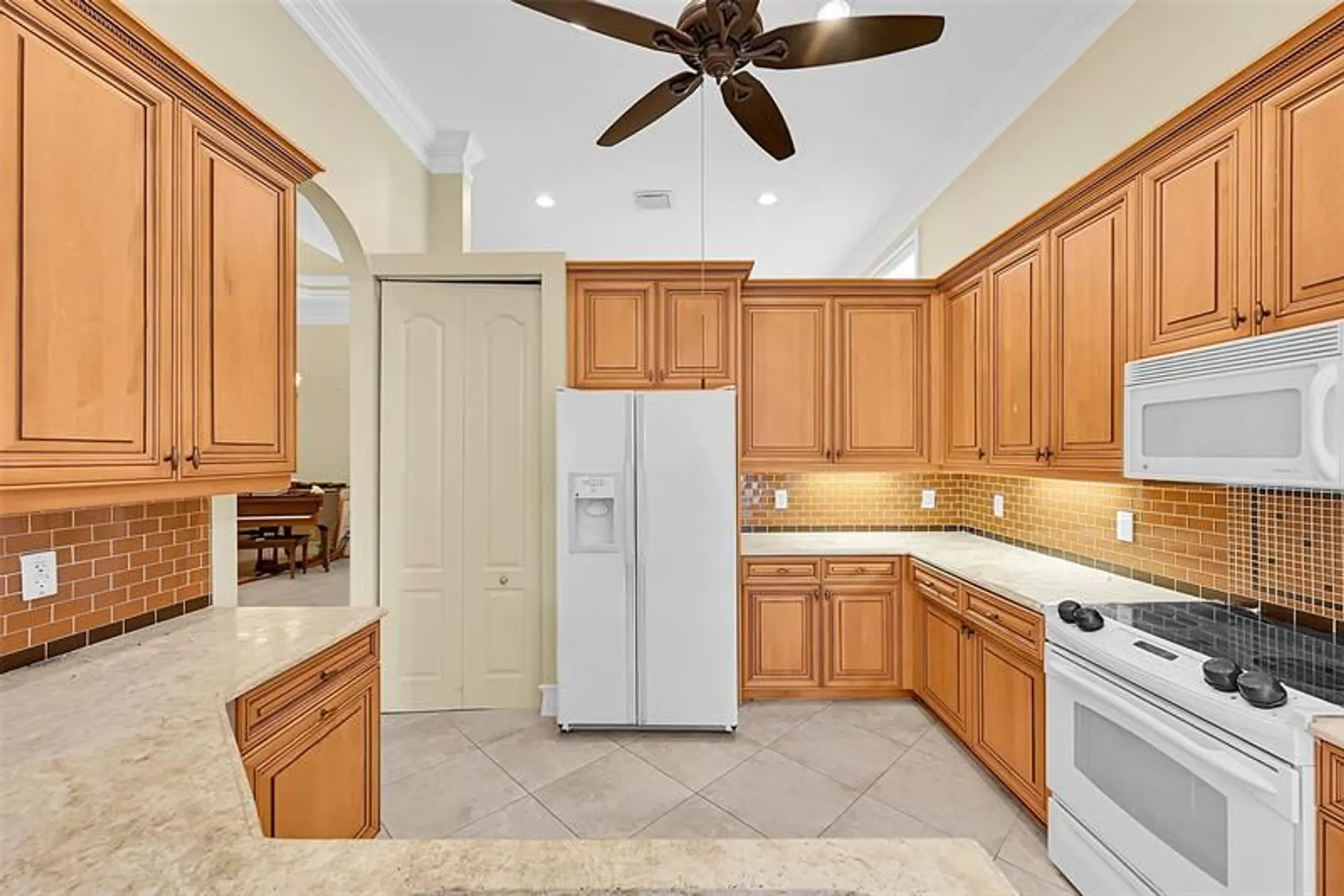 Property Slideshow image 11 of 61 | 7200 veneto dr, Boynton Beach, FL, 33437