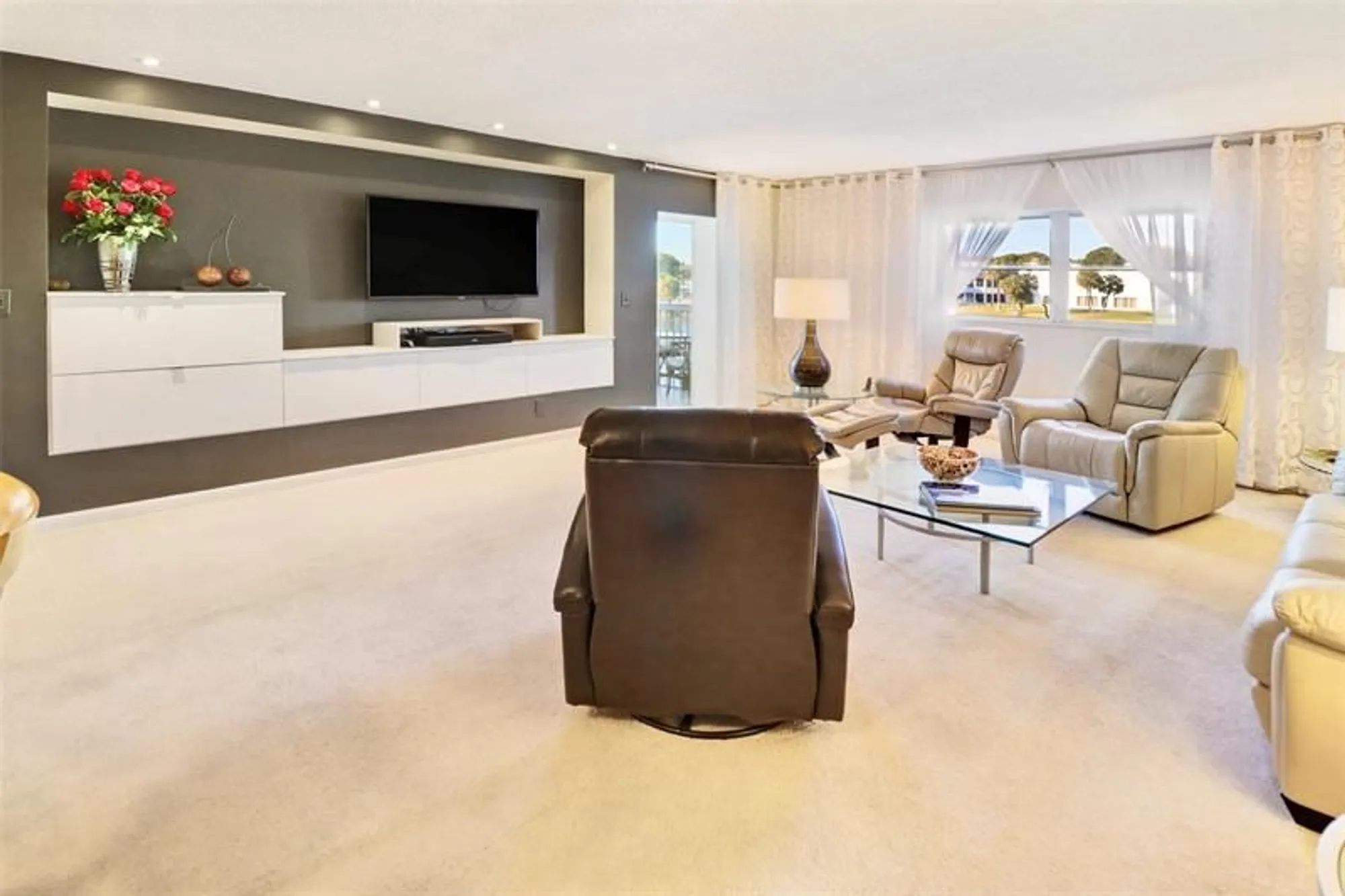 Property Slideshow image 10 of 31 | 4751 nw 21st st 209, Lauderhill, FL, 33313