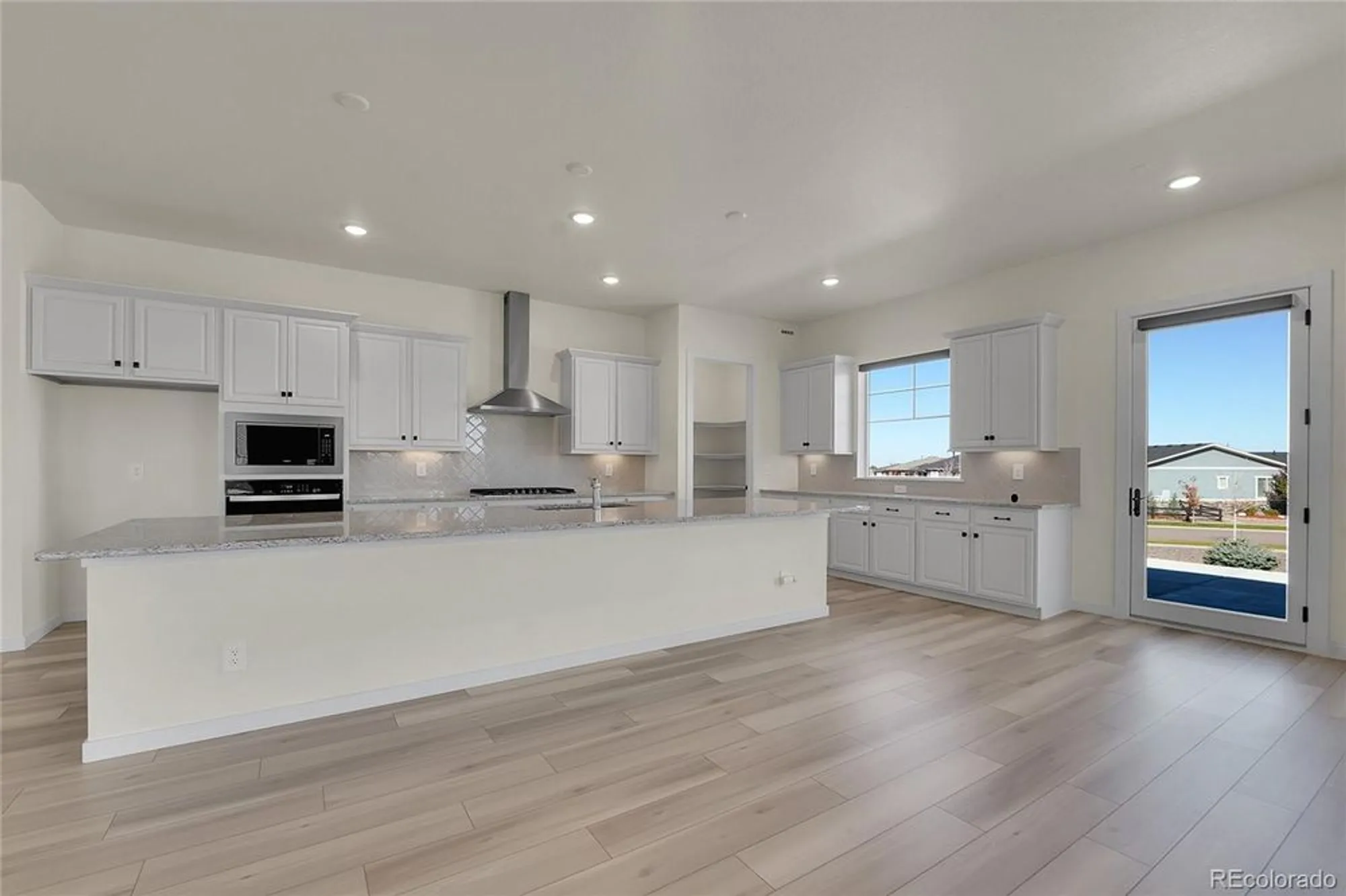 Property Slideshow image 11 of 44 | 8538 s quatar st, Aurora, CO, 80016