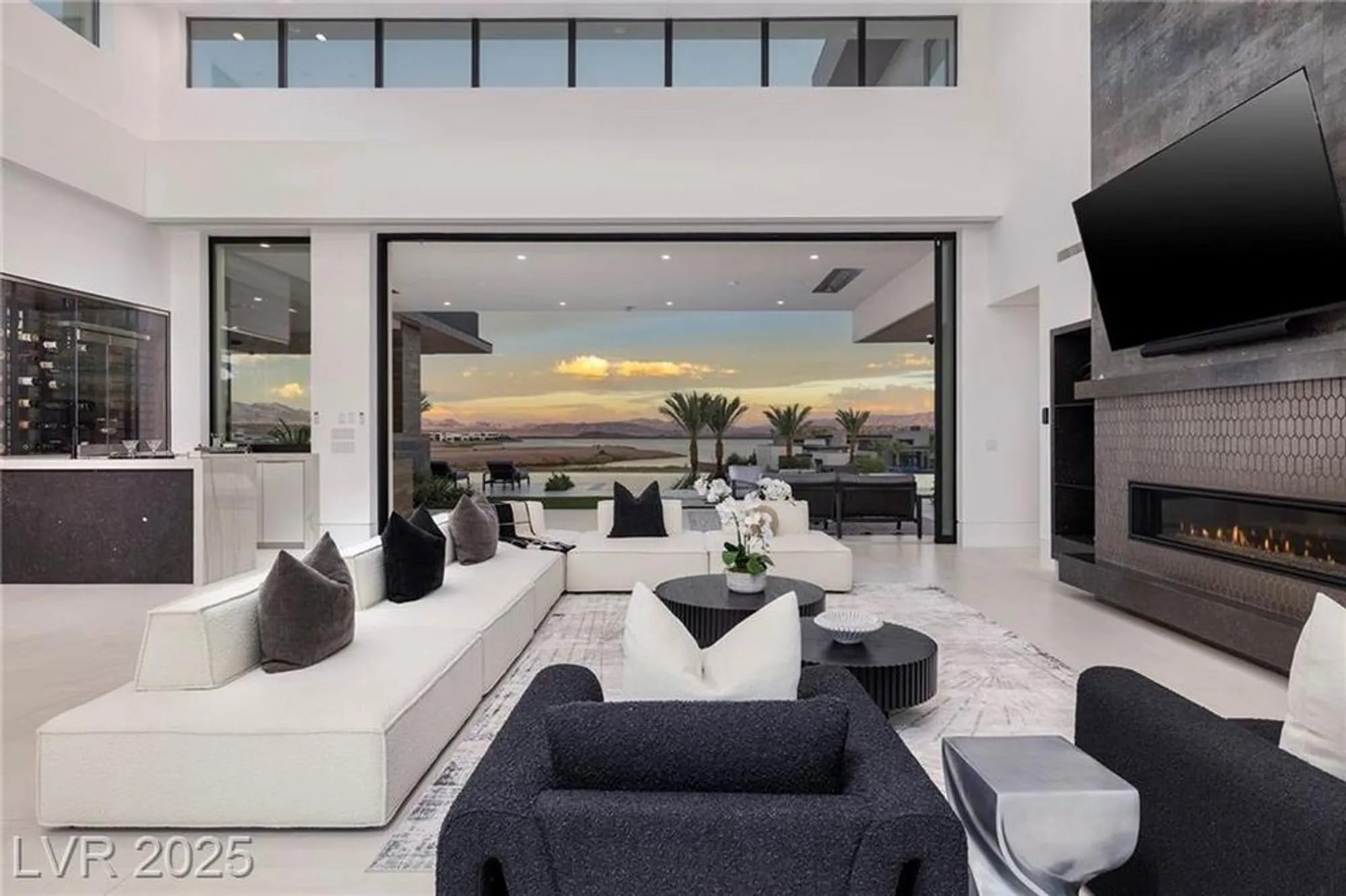 Property Slideshow image 18 of 66 | 12 rainbow point pl, Henderson, NV, 89011