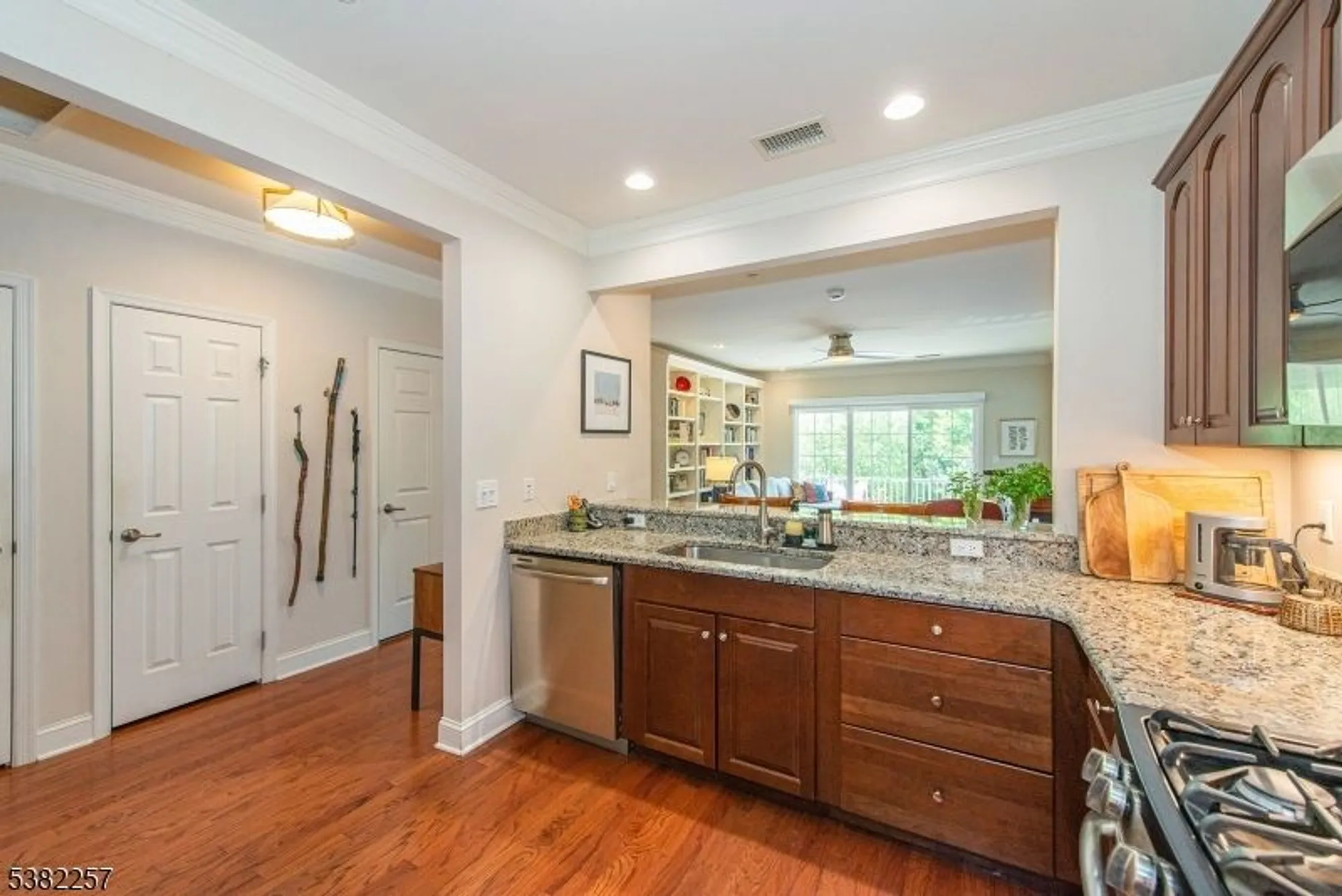 Property Slideshow image 9 of 29 | 1202 hale dr, Rockaway Twp., NJ, 07866