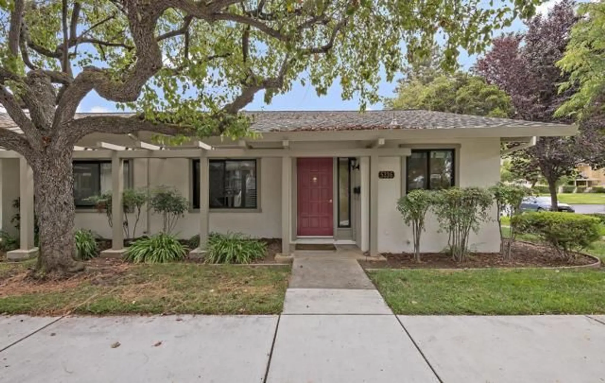 Property Slideshow image 4 of 34 | 5336 cribari gln, San Jose, CA, 95135