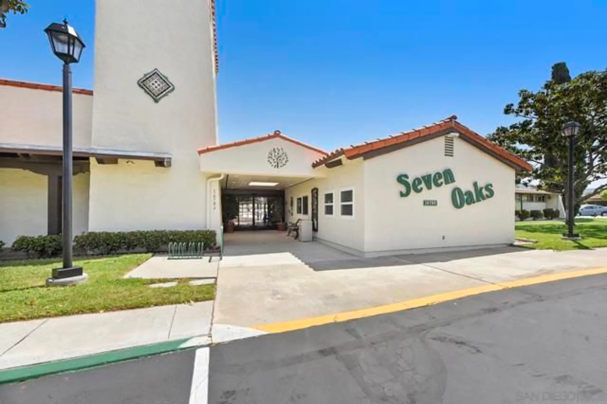 Property Slideshow image 28 of 35 | 16660 roca dr, San Diego, CA, 92128