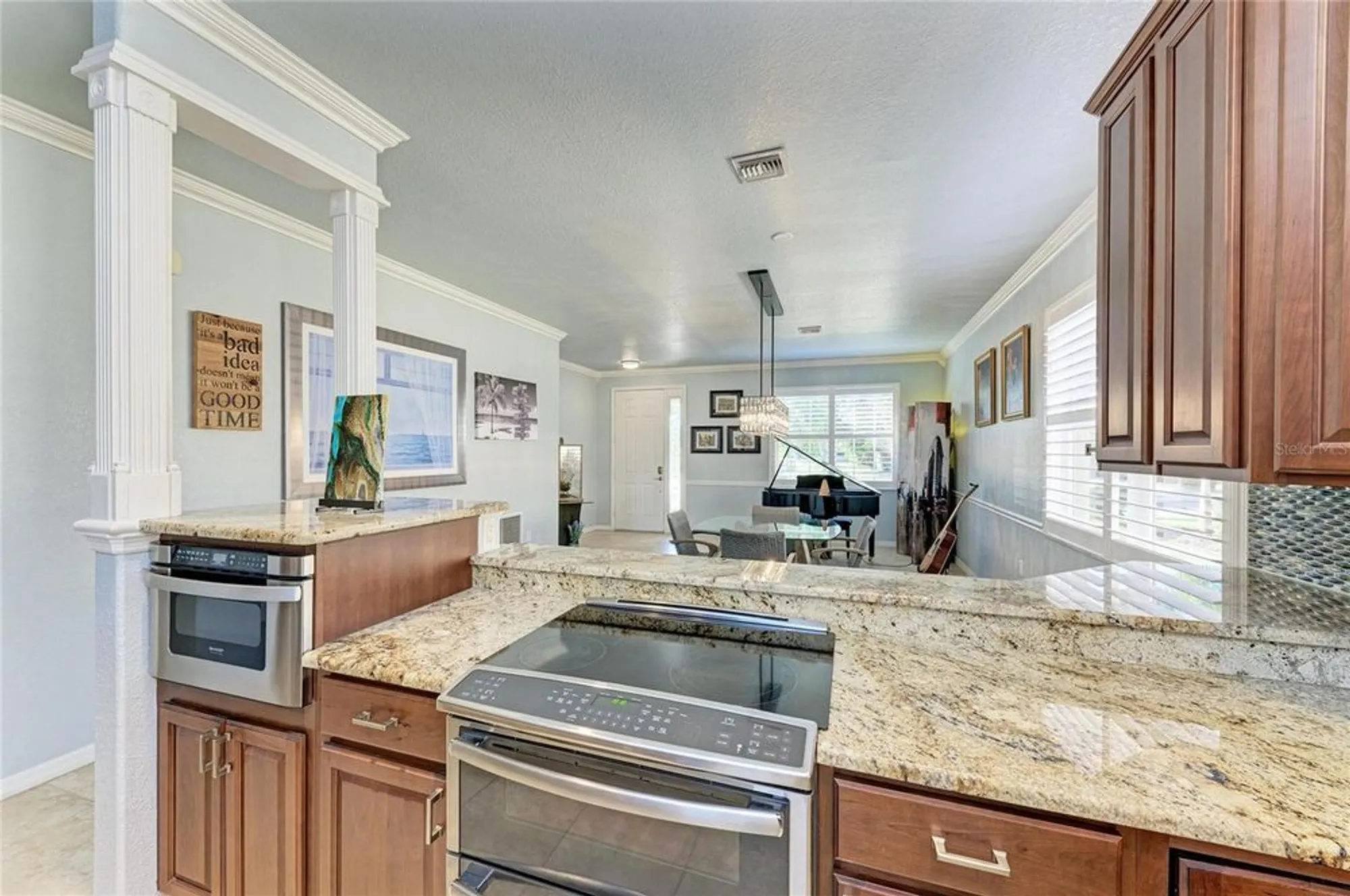 Property Slideshow image 18 of 52 | 212 river enclave ct, Bradenton, FL, 34212
