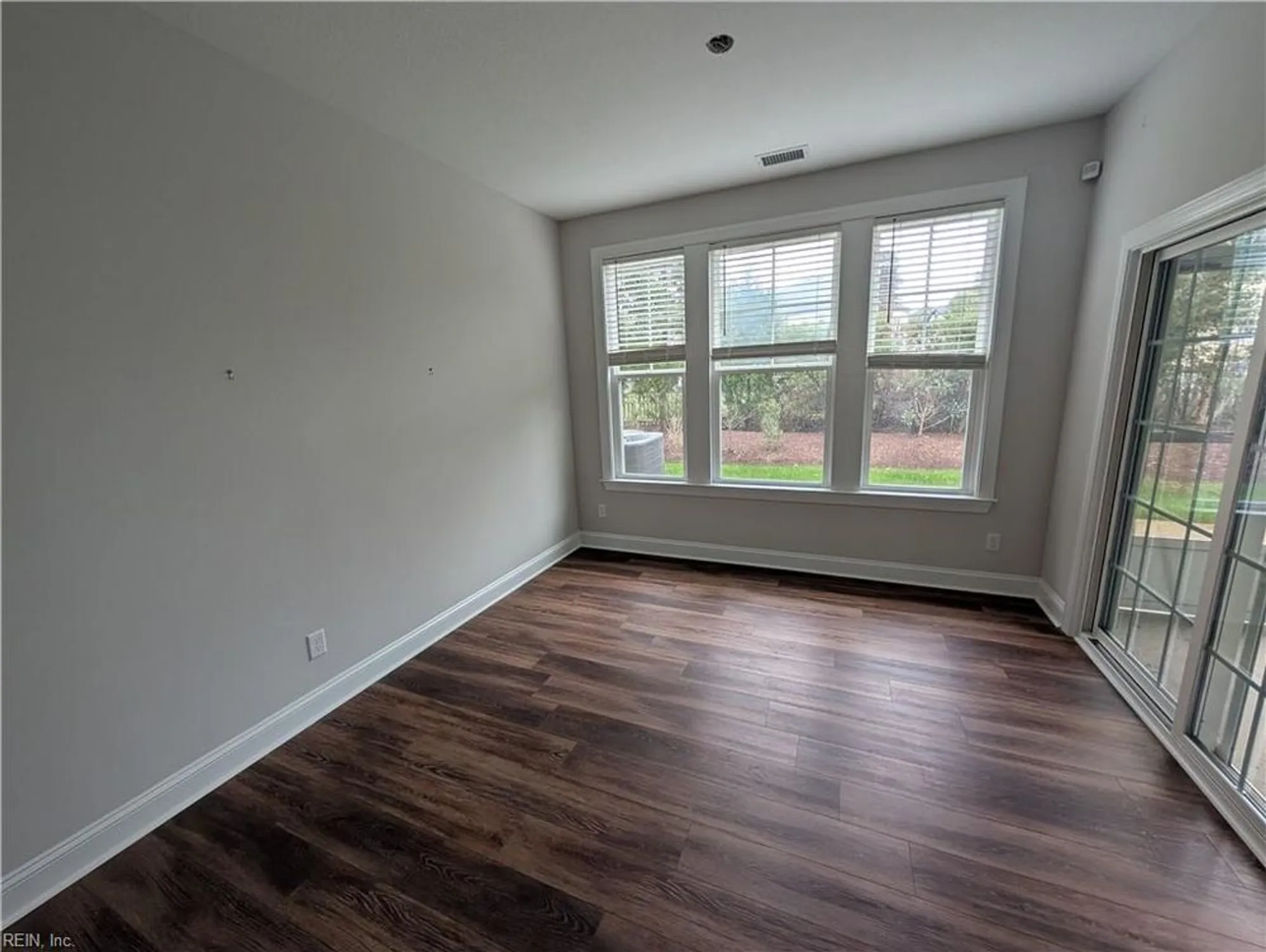 Property Slideshow image 4 of 18 | 4644 longleaf pl, Chesapeake, VA, 23321