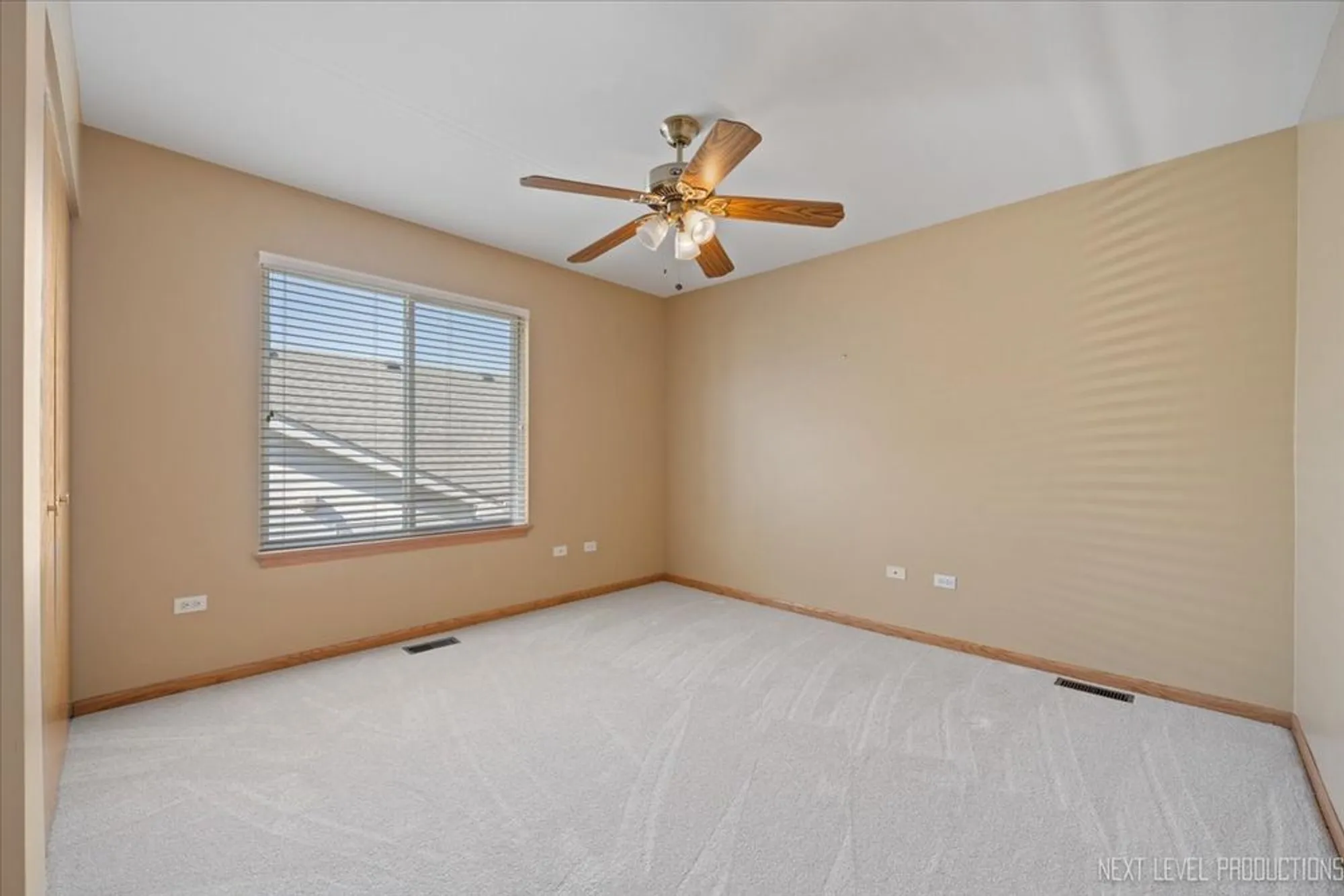 Property Slideshow image 21 of 26 | 14037 s tamarack dr, Plainfield, IL, 60544