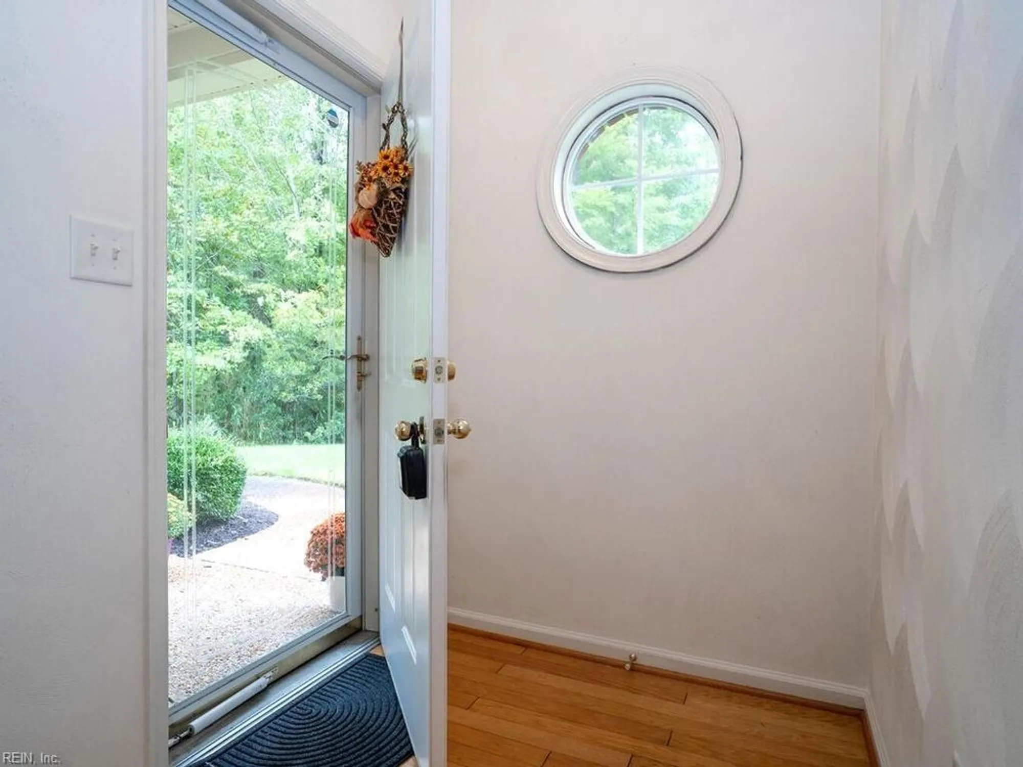 Property Slideshow image 10 of 36 | 2849 majestic oak ct, Virginia Beach, VA, 23456