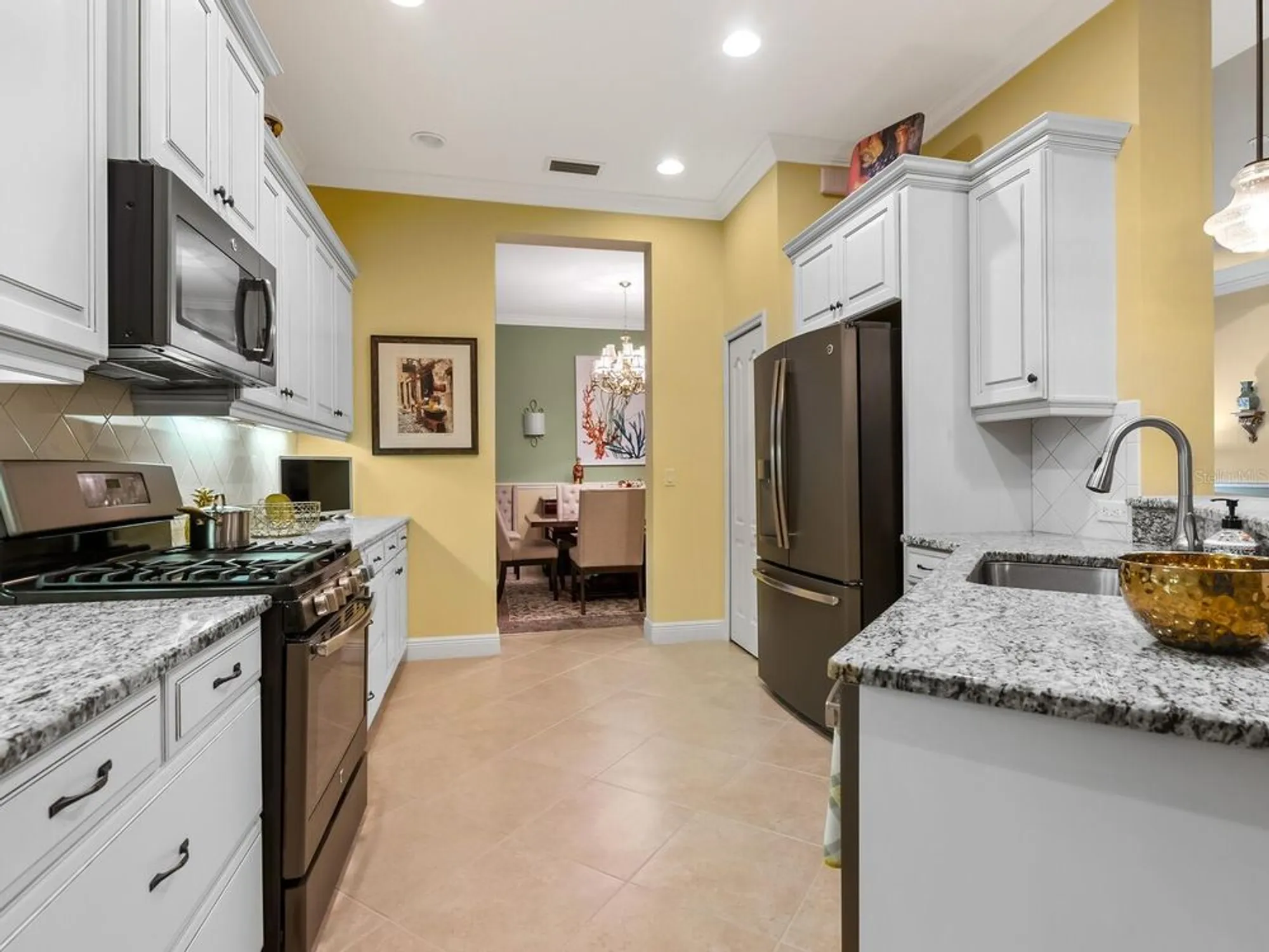 Property Slideshow image 17 of 67 | 27336 driver ln, Englewood, FL, 34223