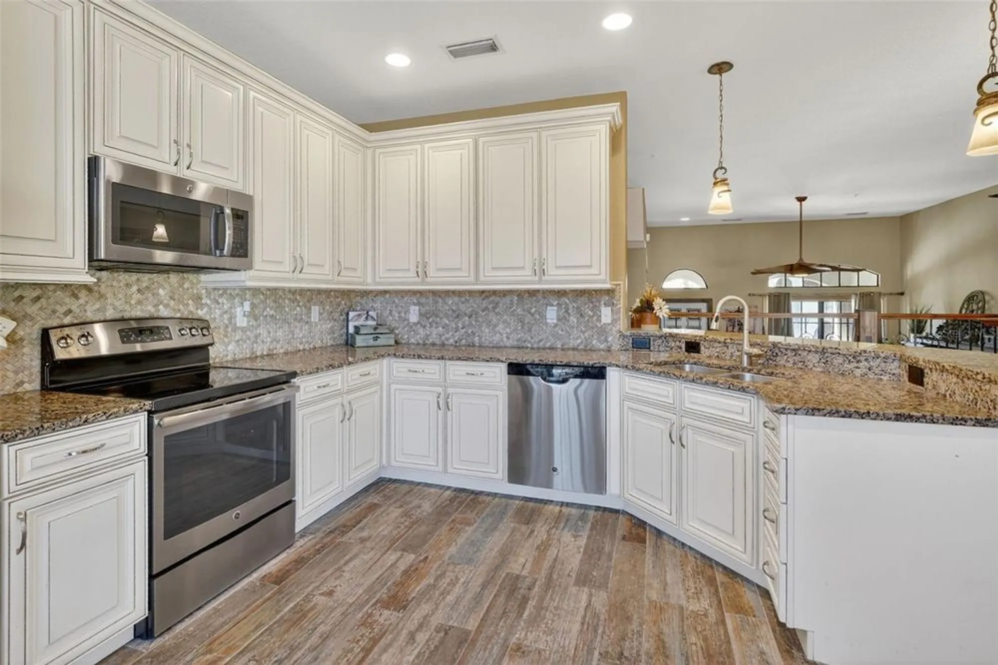 Property Slideshow image 16 of 39 | 8421 olinda way 3608, Fort Myers, FL, 33912