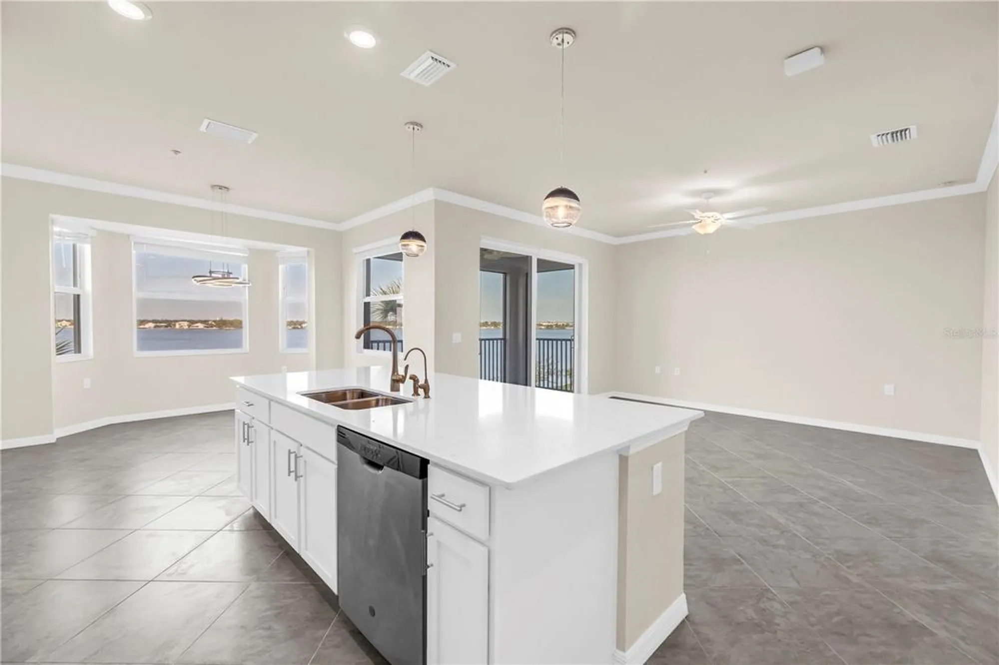 Property Slideshow image 31 of 67 | 1030 tidewater shores loop 405, Bradenton, FL, 34208
