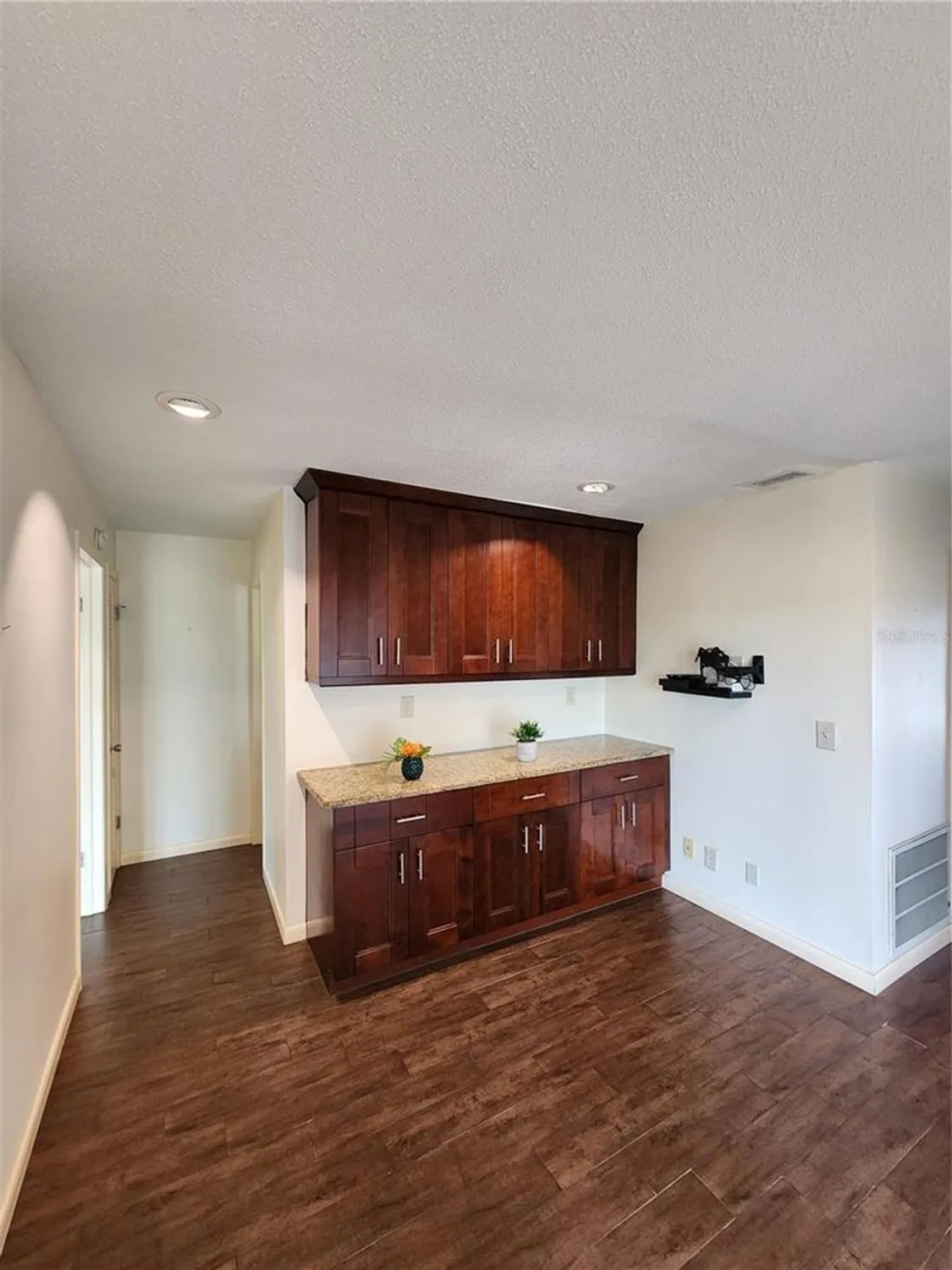 Property Slideshow image 12 of 37 | 9926 40th st, Pinellas Park, FL, 33782