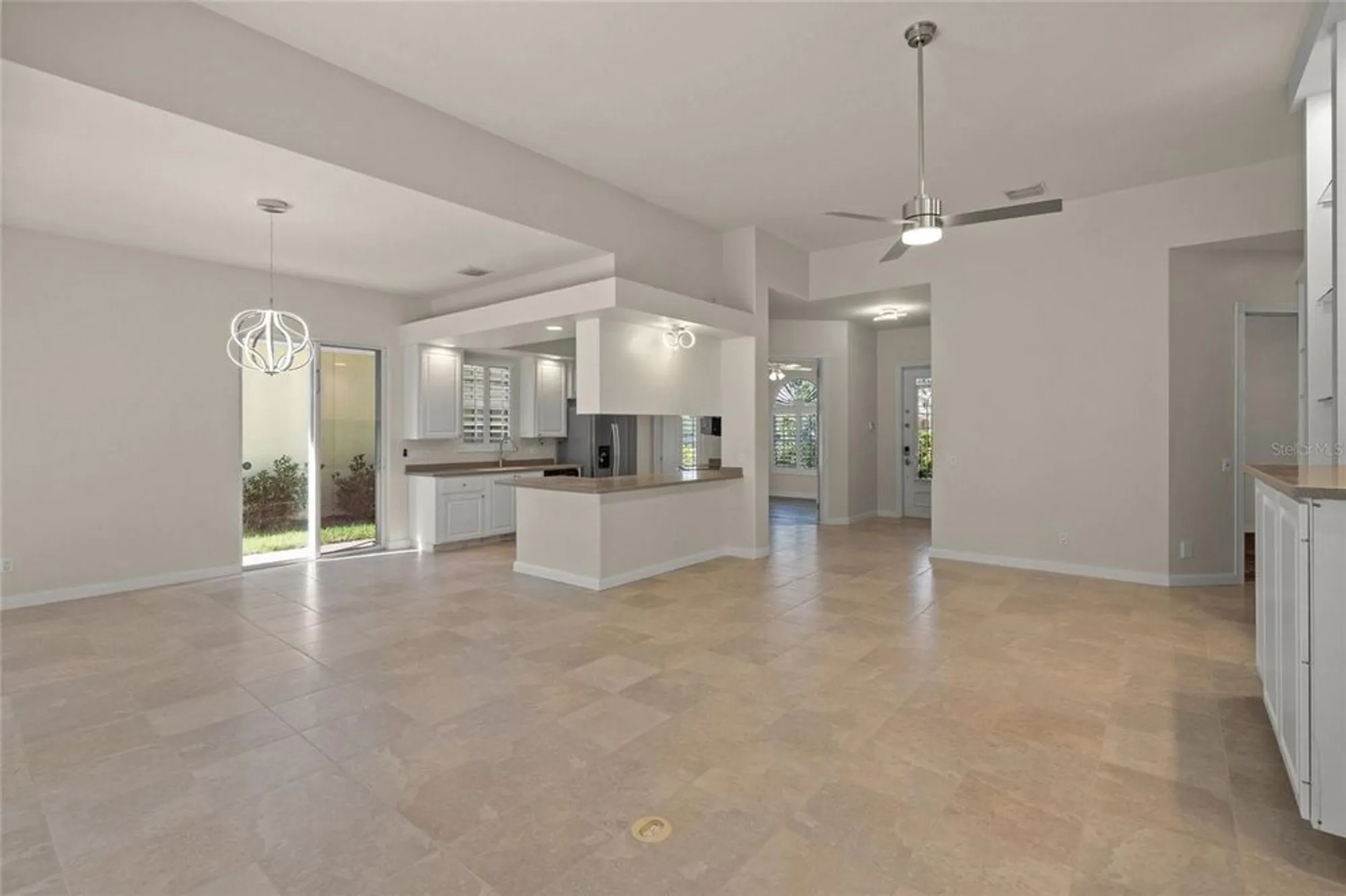Property Slideshow image 3 of 46 | 5762 benevento dr, Sarasota, FL, 34238