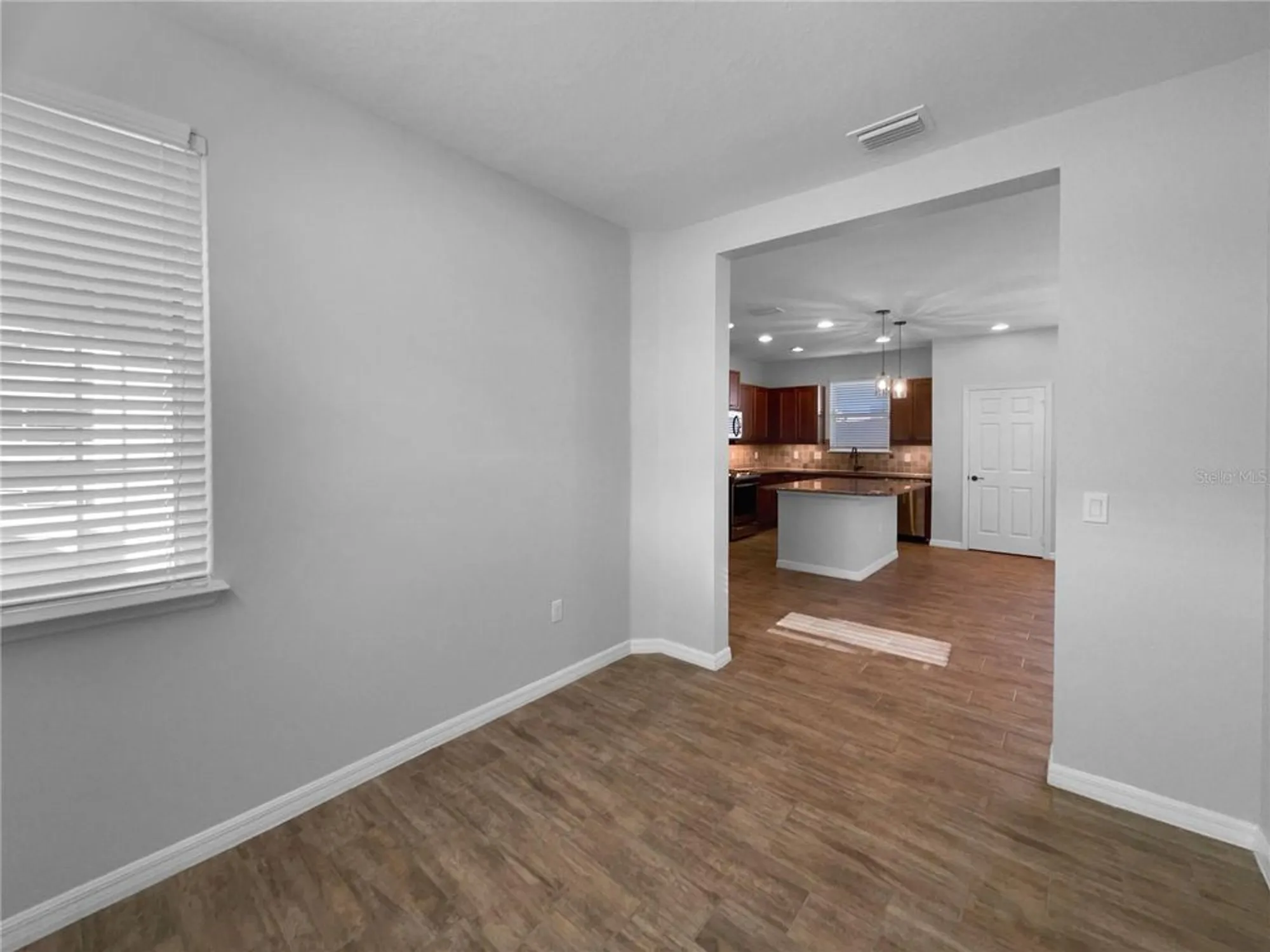 Property Slideshow image 16 of 22 | 363 alcove dr, Groveland, FL, 34736