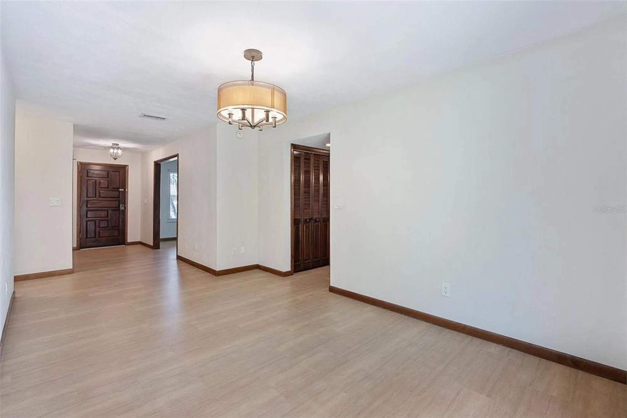 Property Slideshow image 13 of 48 | 521 pelican bay dr, Daytona Beach, FL, 32119