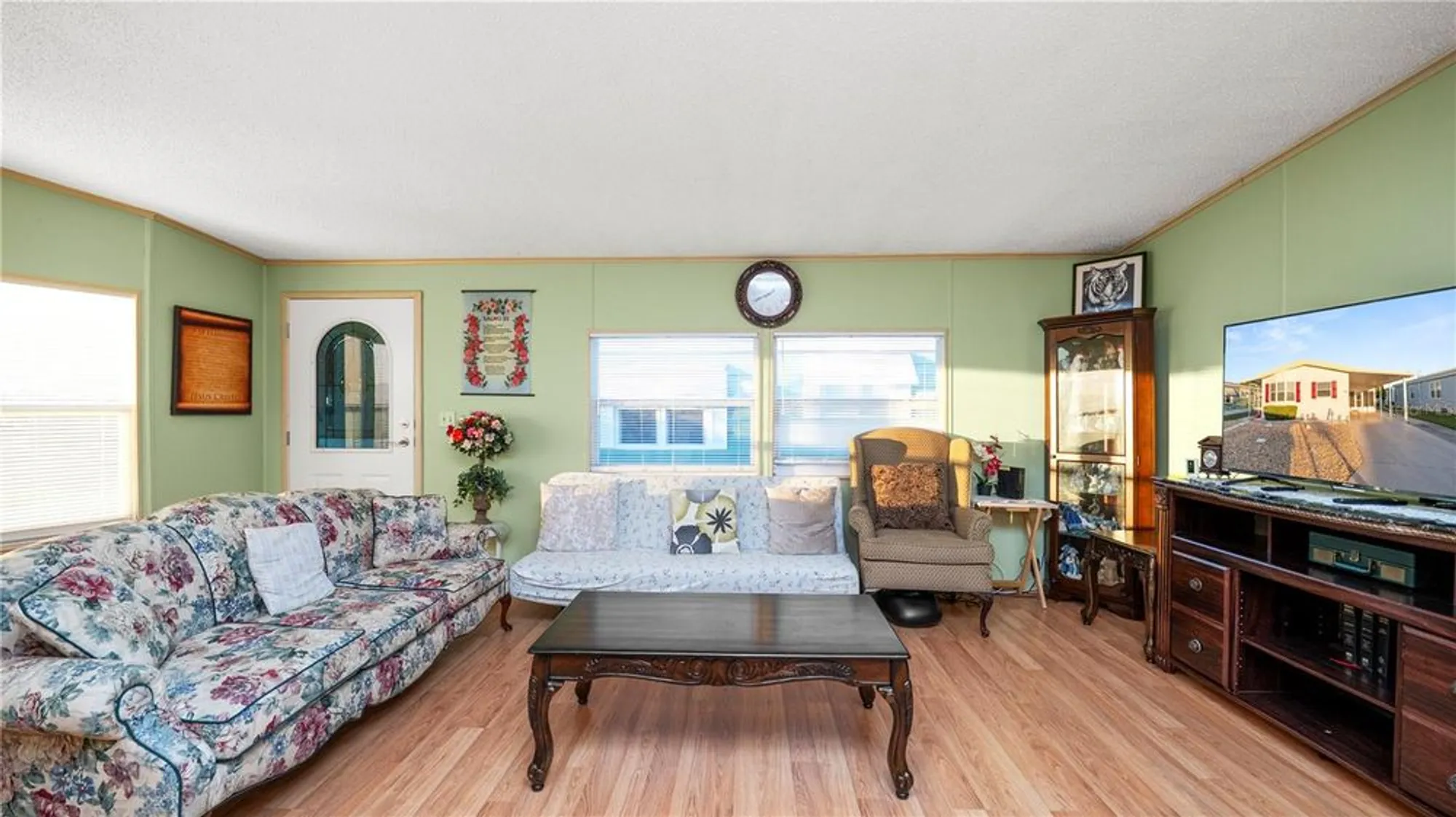 Property Slideshow image 18 of 47 | 5027 forest crest dr, Lakeland, FL, 33810