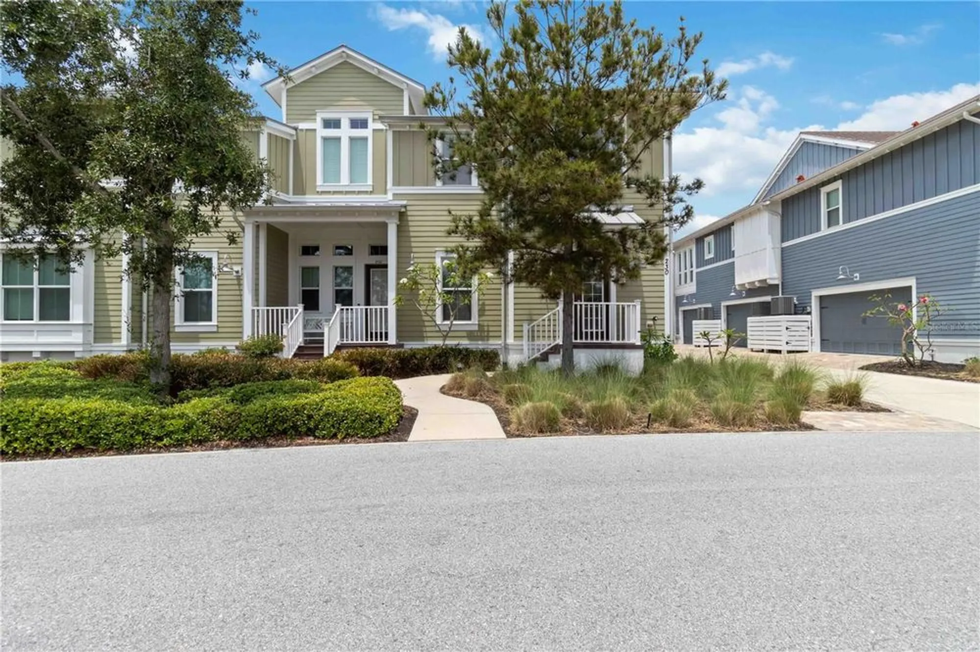 Property Slideshow image 6 of 88 | 230 sapphire lake dr unit 201, Bradenton, FL, 34209