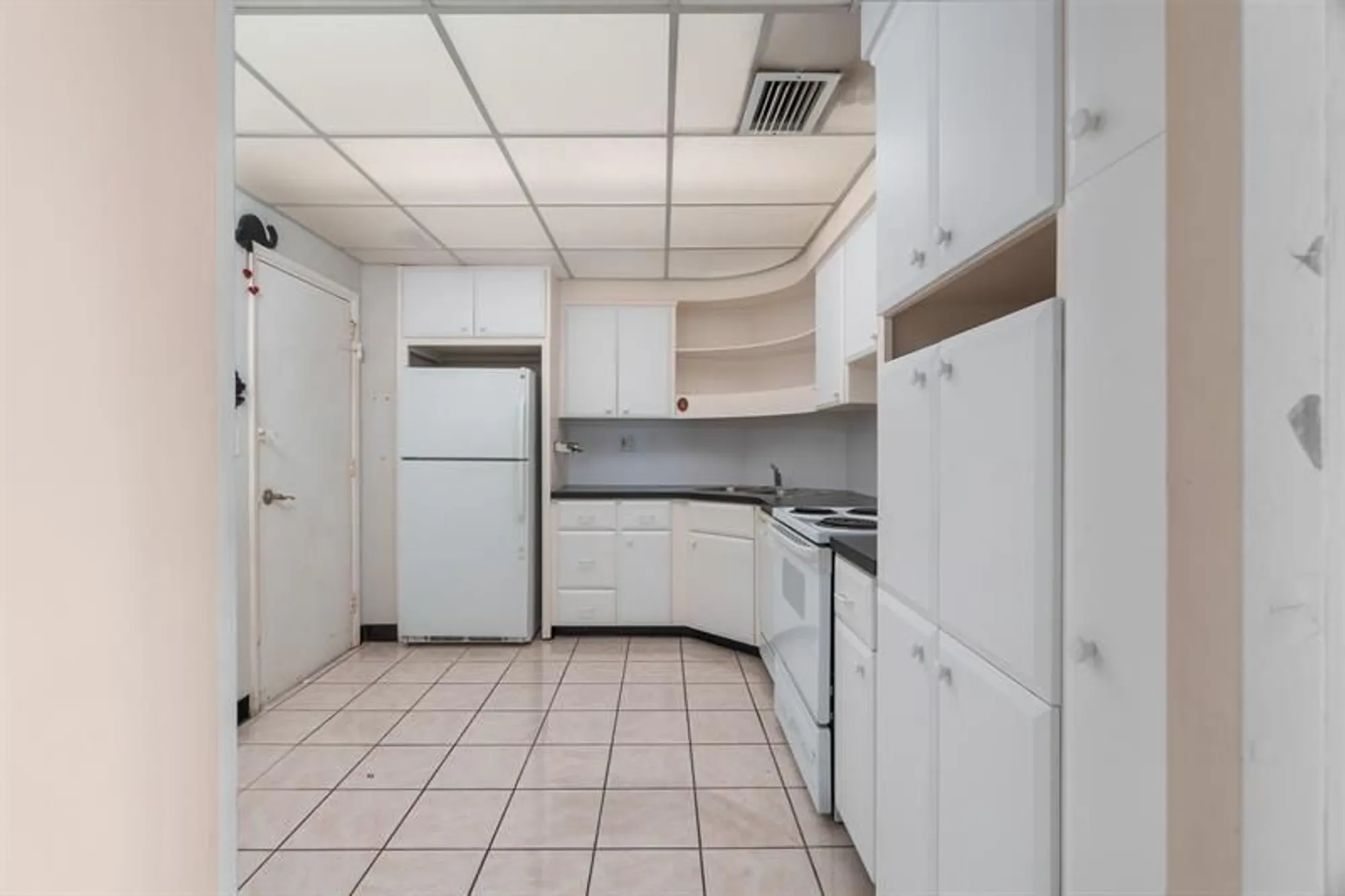 Property Slideshow image 13 of 46 | 3233 ne 34th st 508, Fort Lauderdale, FL, 33308