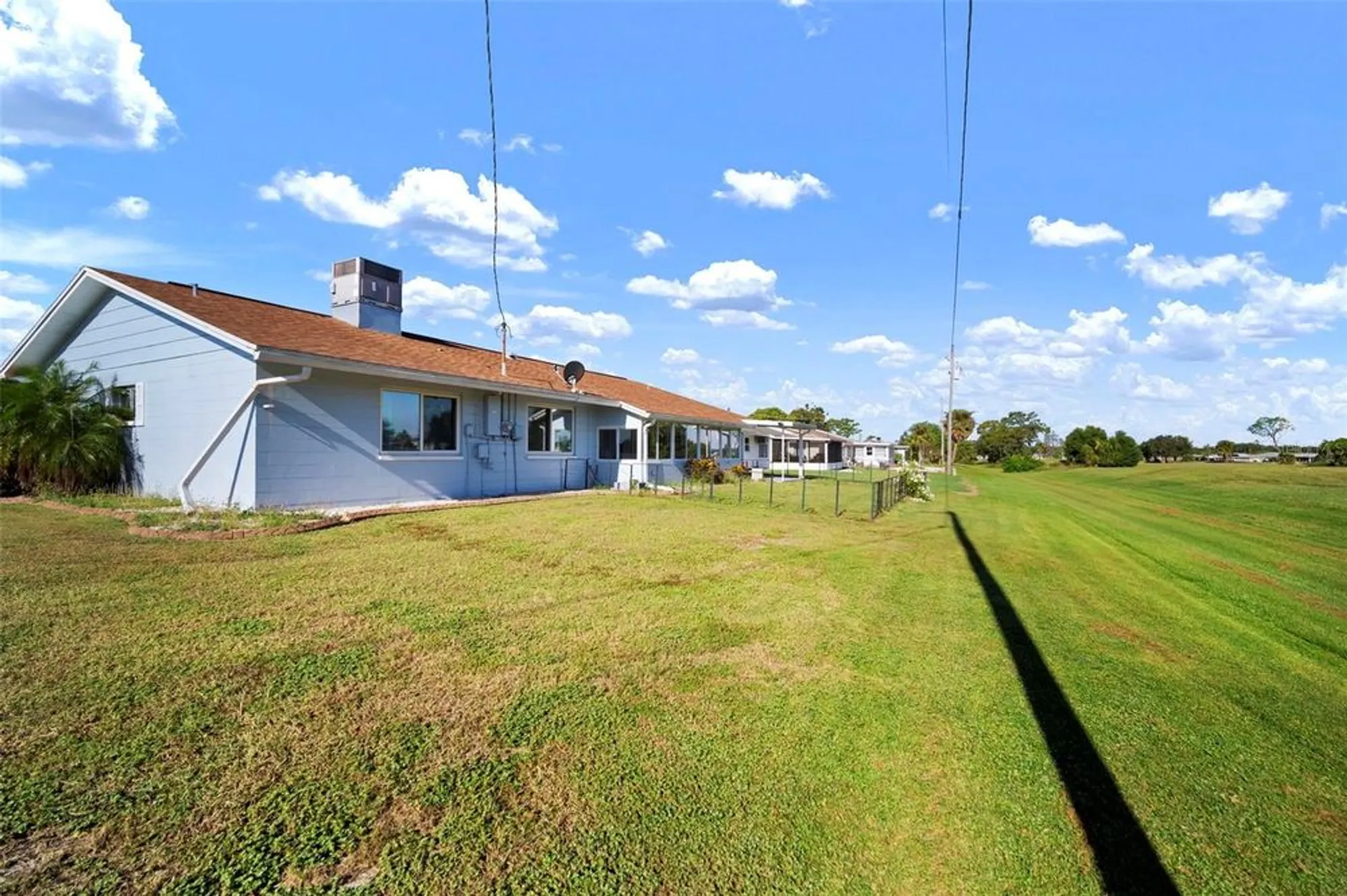 Property Slideshow image 39 of 49 | 609 fox hills dr, Sun City Center, FL, 33573