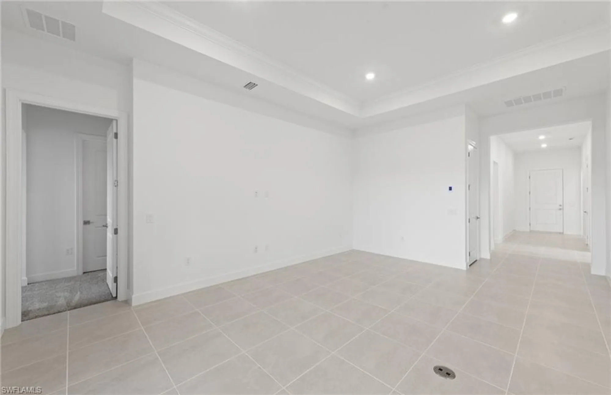 Property Slideshow image 8 of 30 | 12611 quartz dr, Alva, FL, 33920