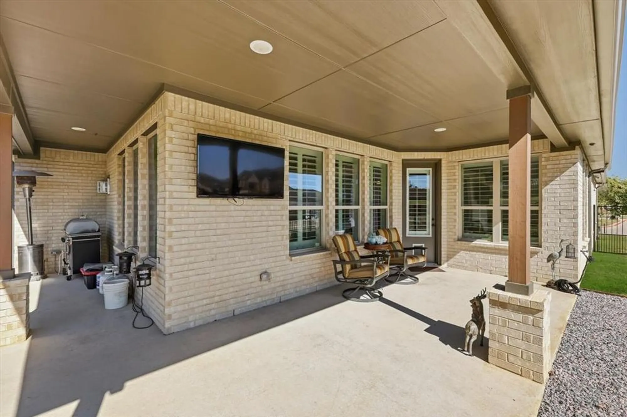Property Slideshow image 25 of 25 | 912 hacienda dr, Mansfield, TX, 76063