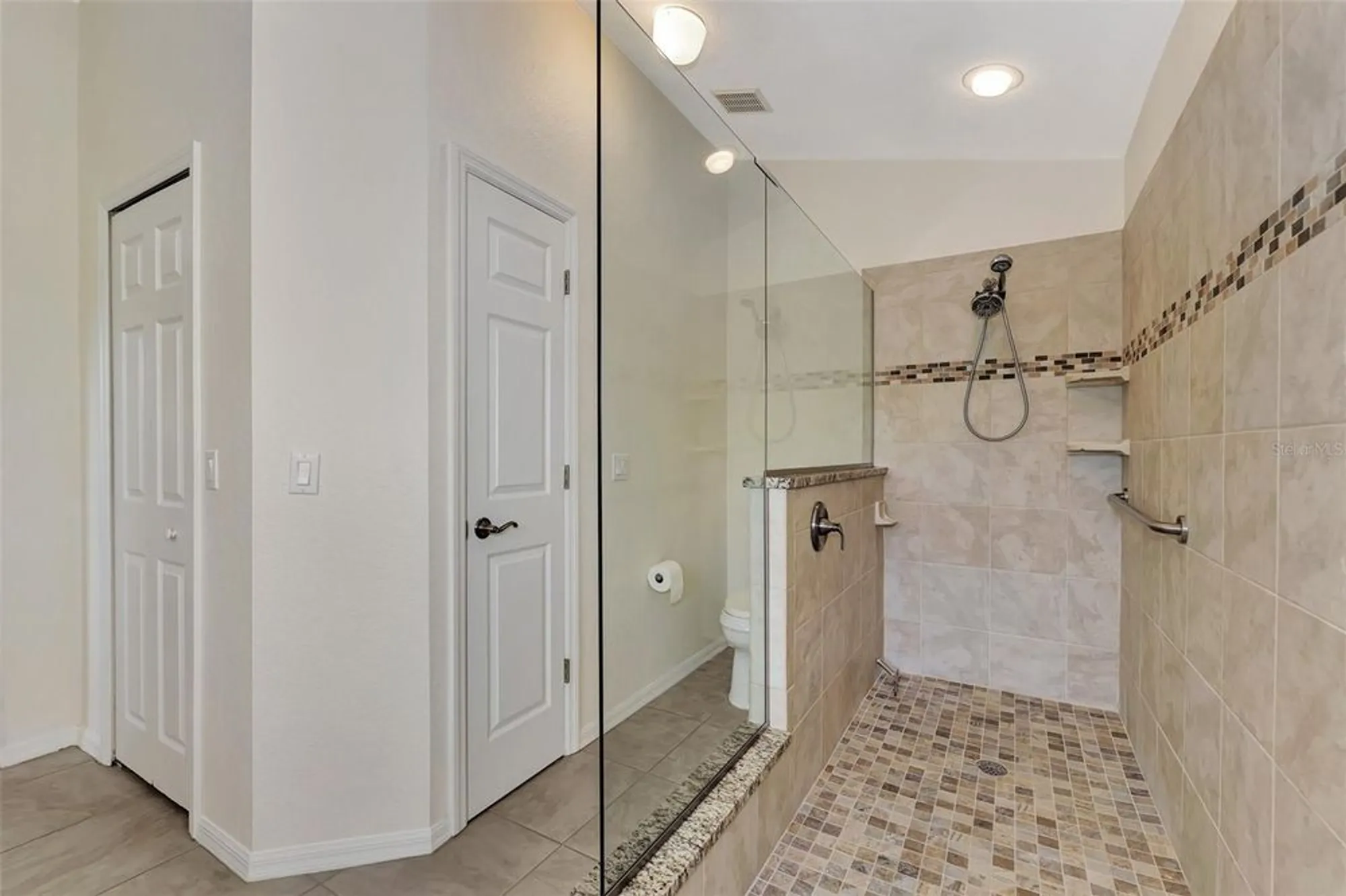 Property Slideshow image 28 of 68 | 14080 willow glen ct apt 233, Port Charlotte, FL, 33953