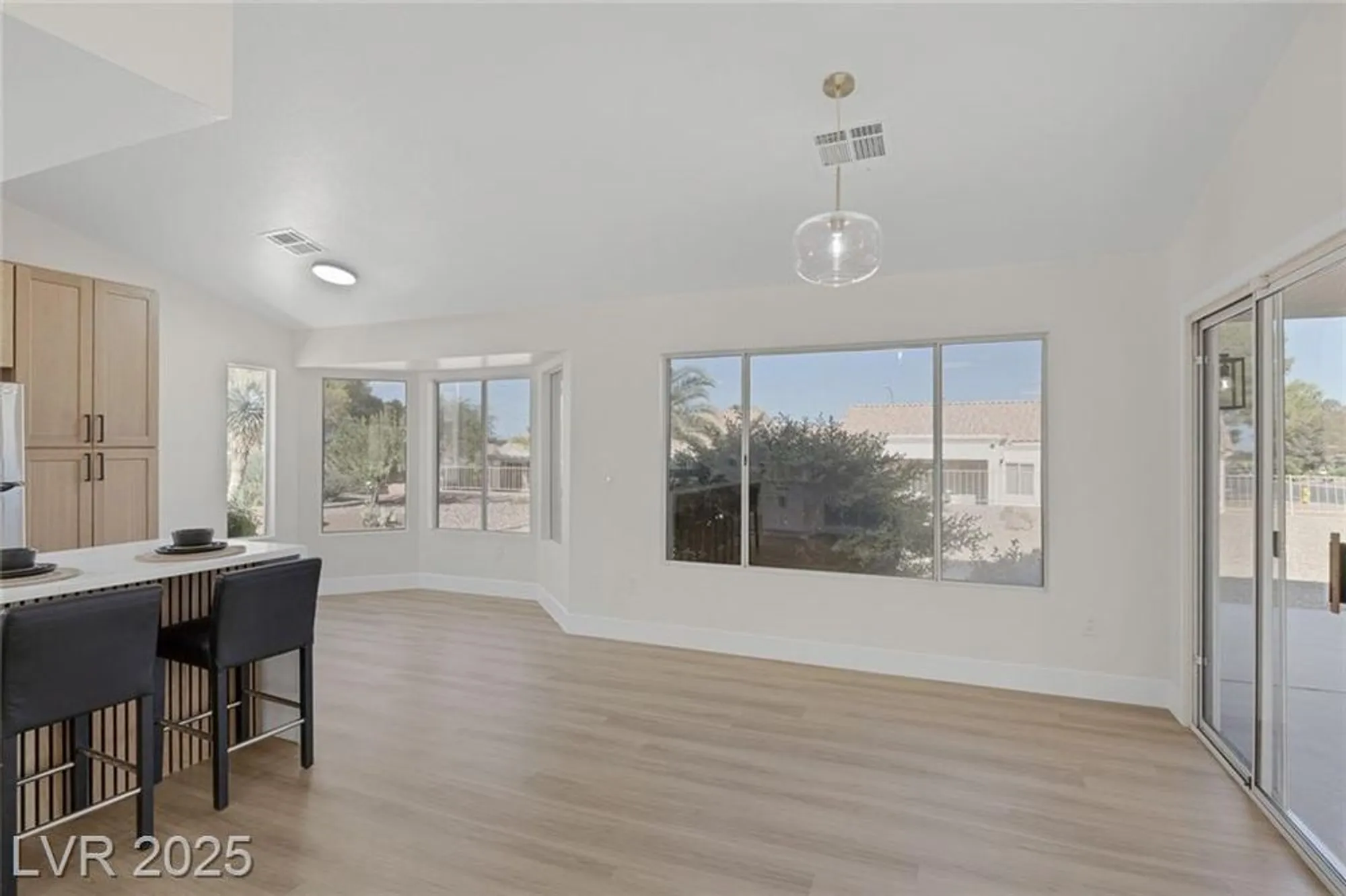 Property Slideshow image 16 of 37 | 3100 angelica ct, Las Vegas, NV, 89134