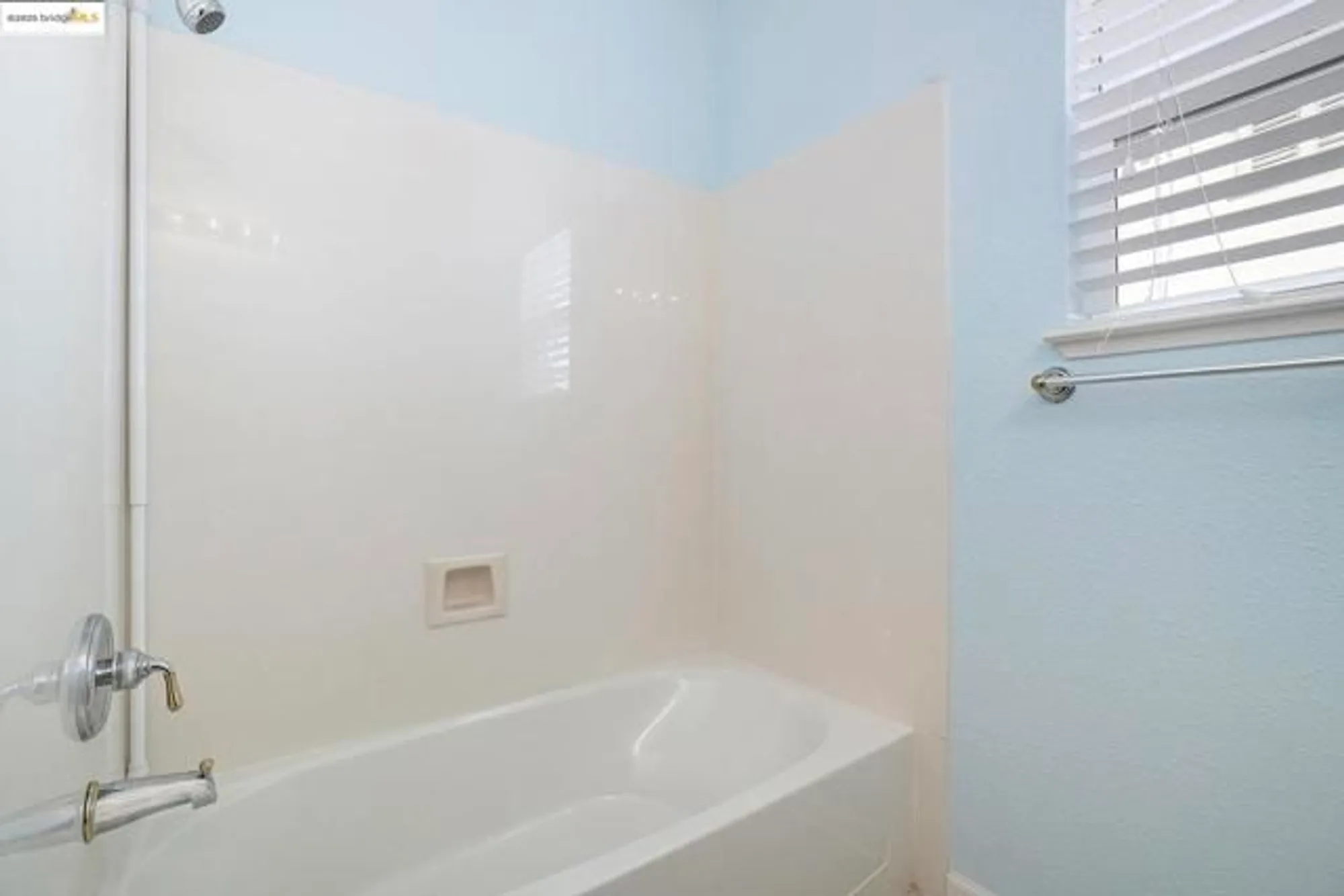Property Slideshow image 4 of 23 | 939 centennial dr, Brentwood, CA, 94513