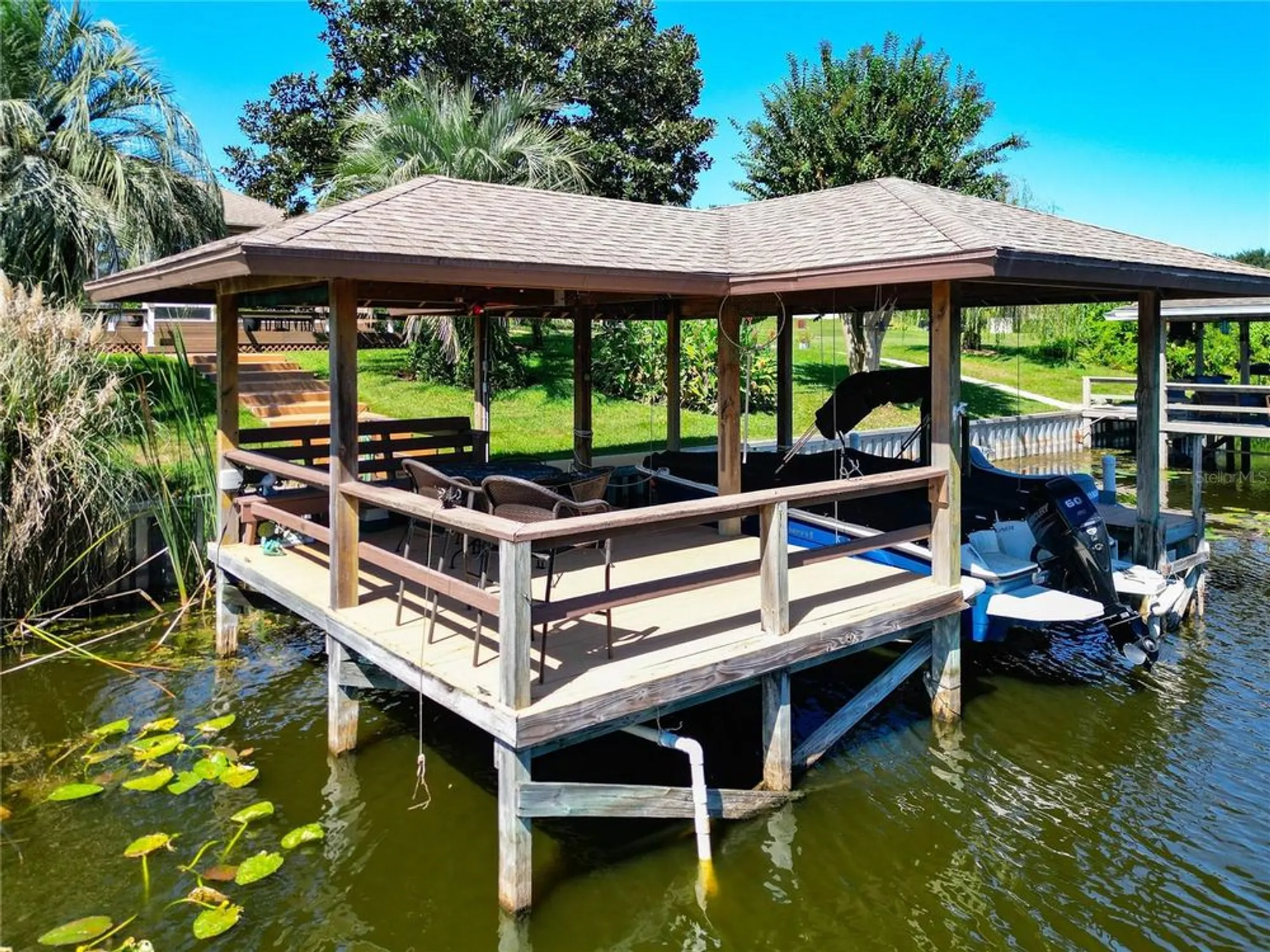 Property Slideshow image 34 of 50 | 6128 landings blvd, Lady Lake, FL, 32159