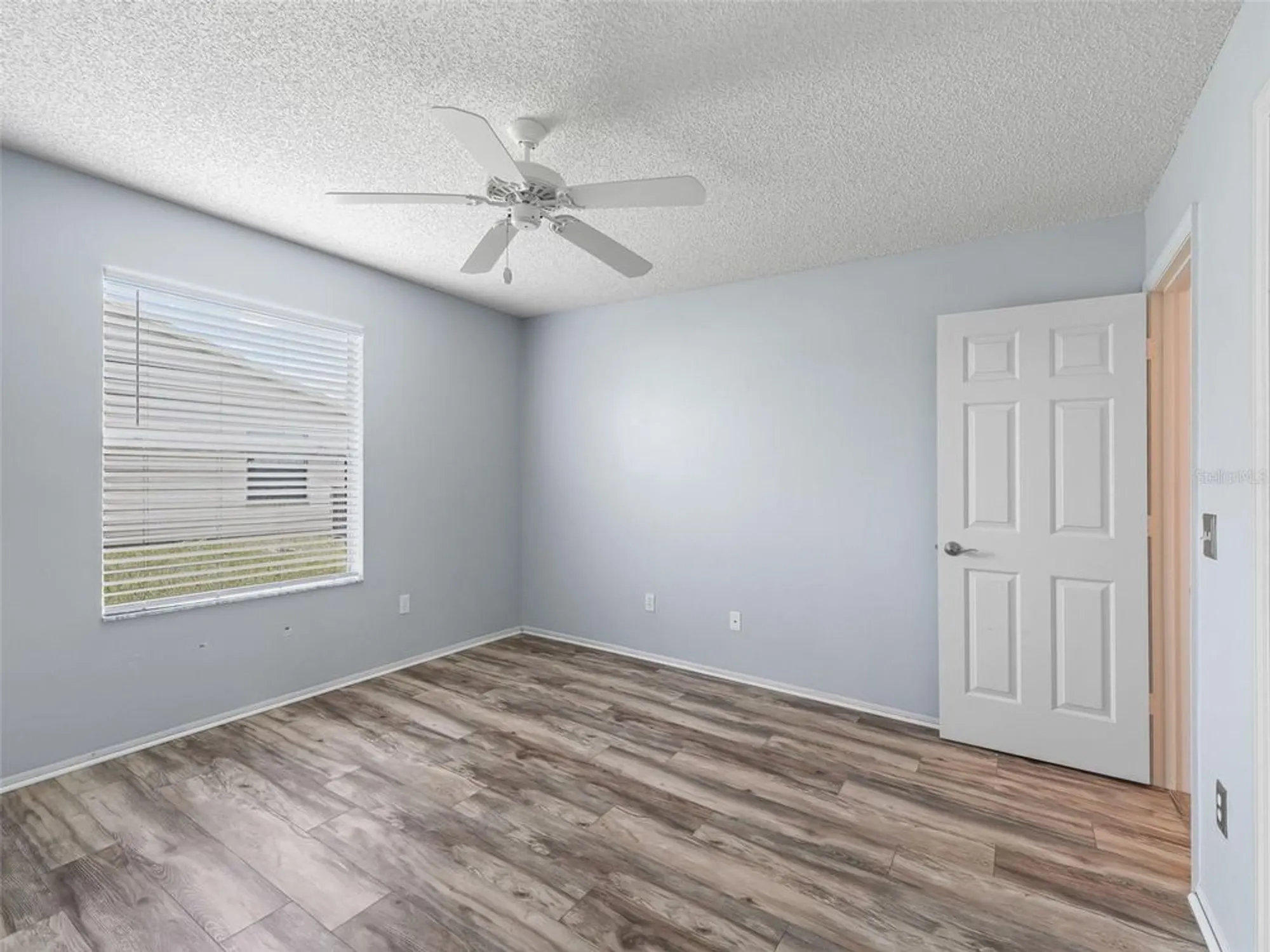 Property Slideshow image 22 of 25 | 220 estrada pl, The Villages, FL, 32159